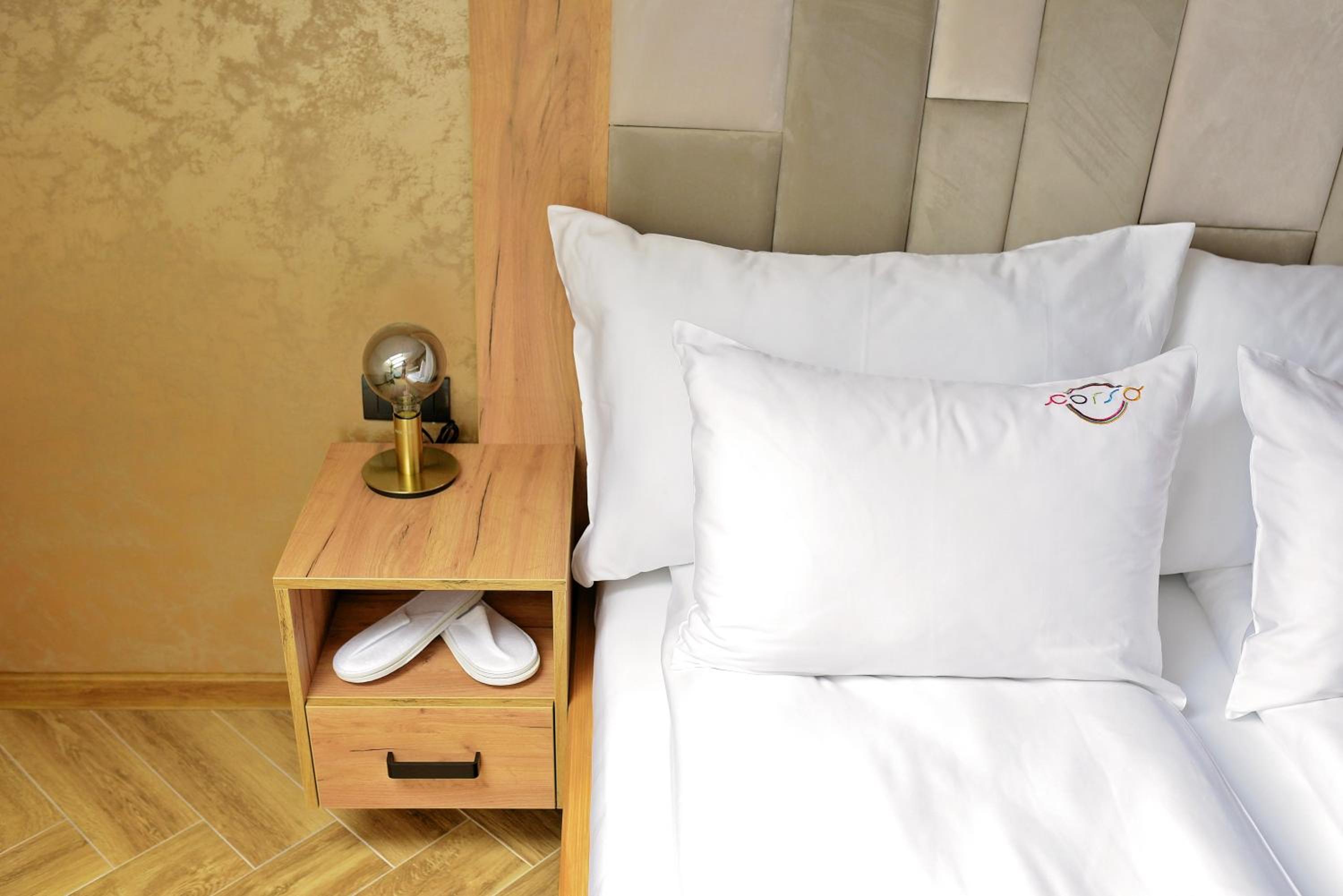 Double Room - Photo 2