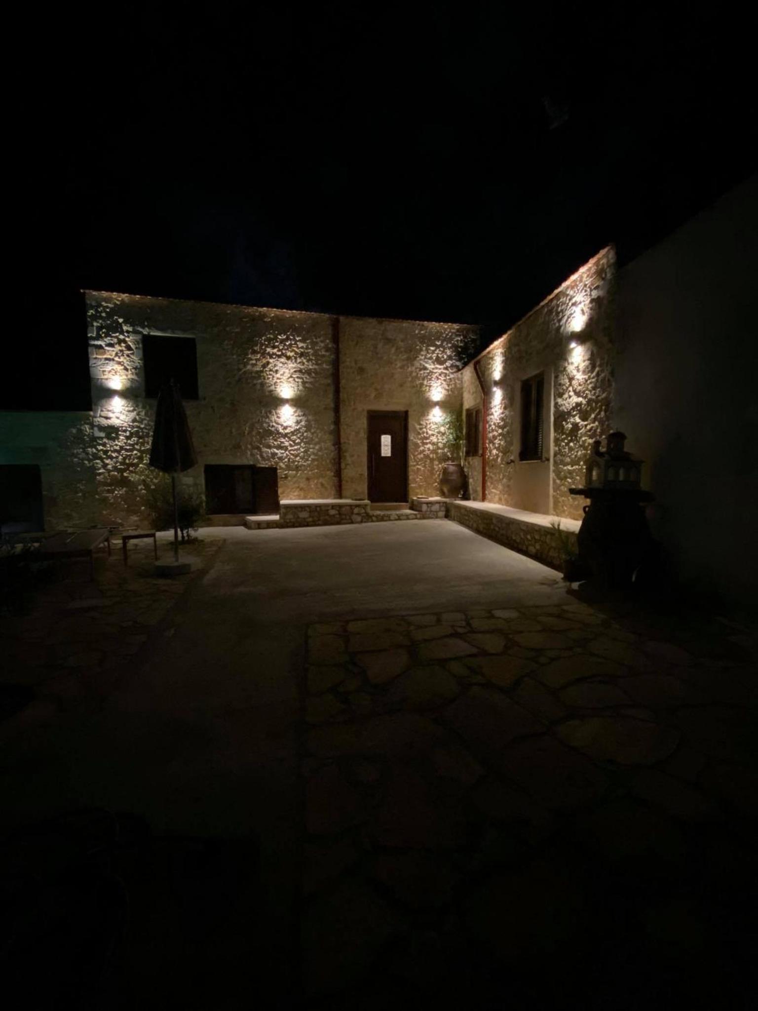 Three-Bedroom Villa photo 2