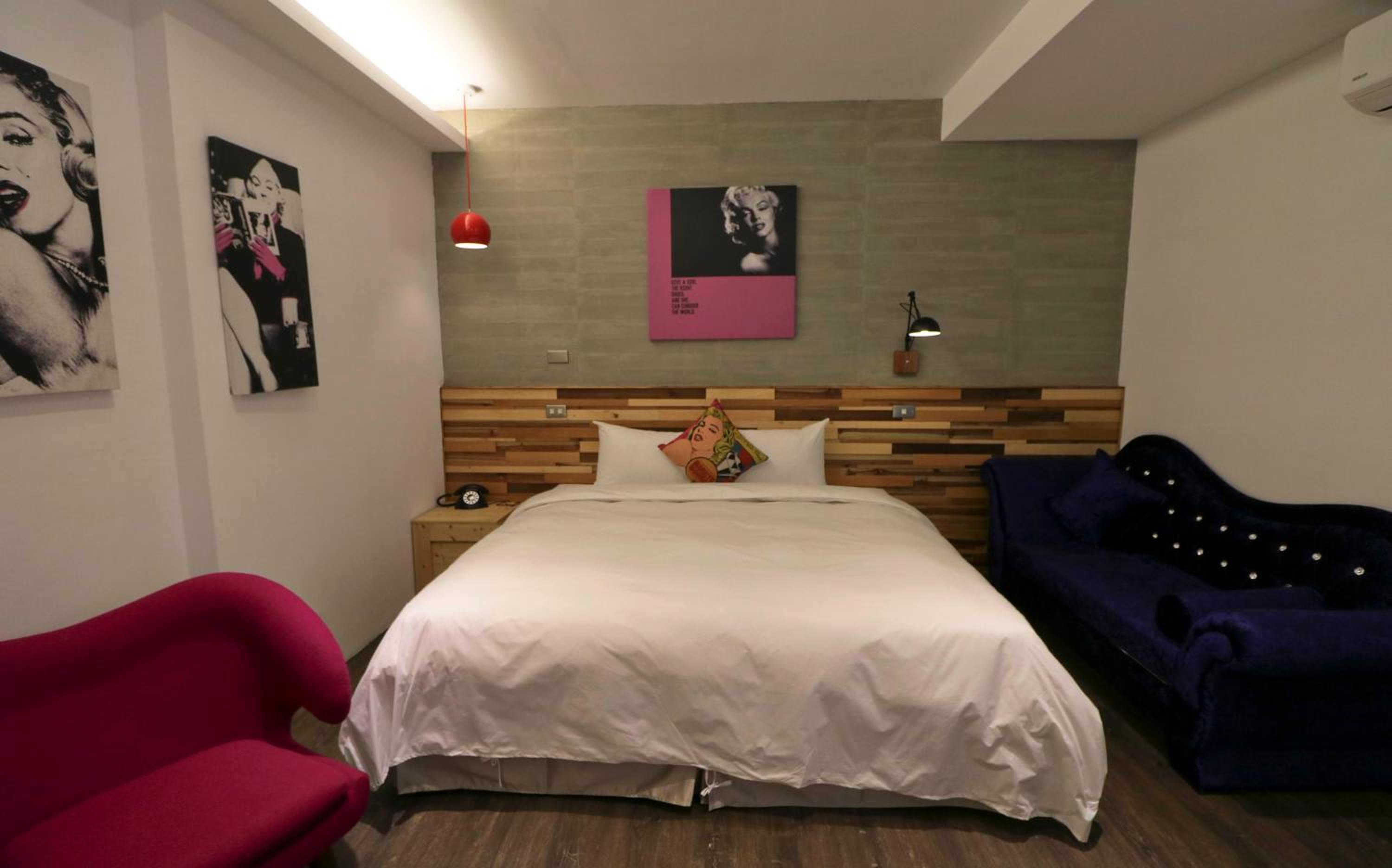 Deluxe Double Room with Bath photo 3
