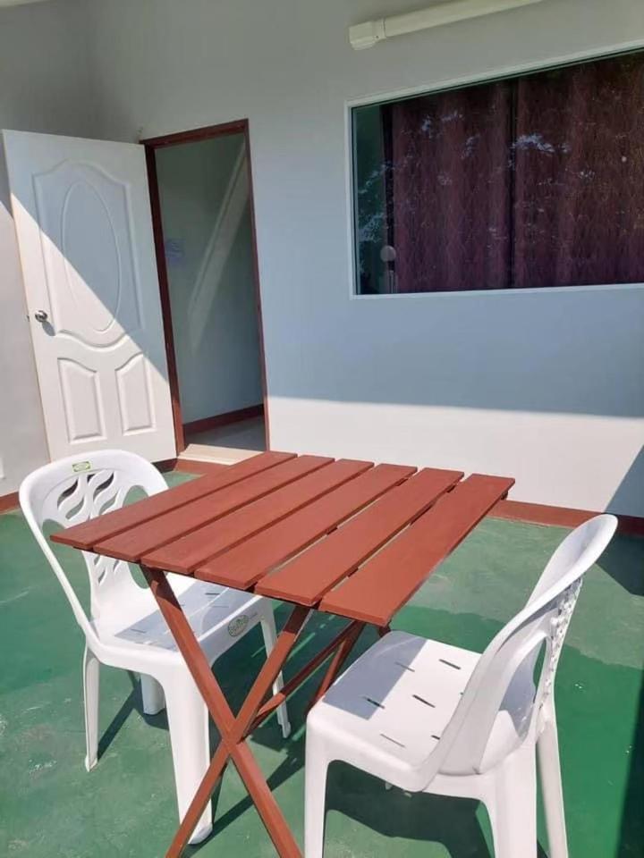 Deluxe Double Room with Balcony - Photo 3