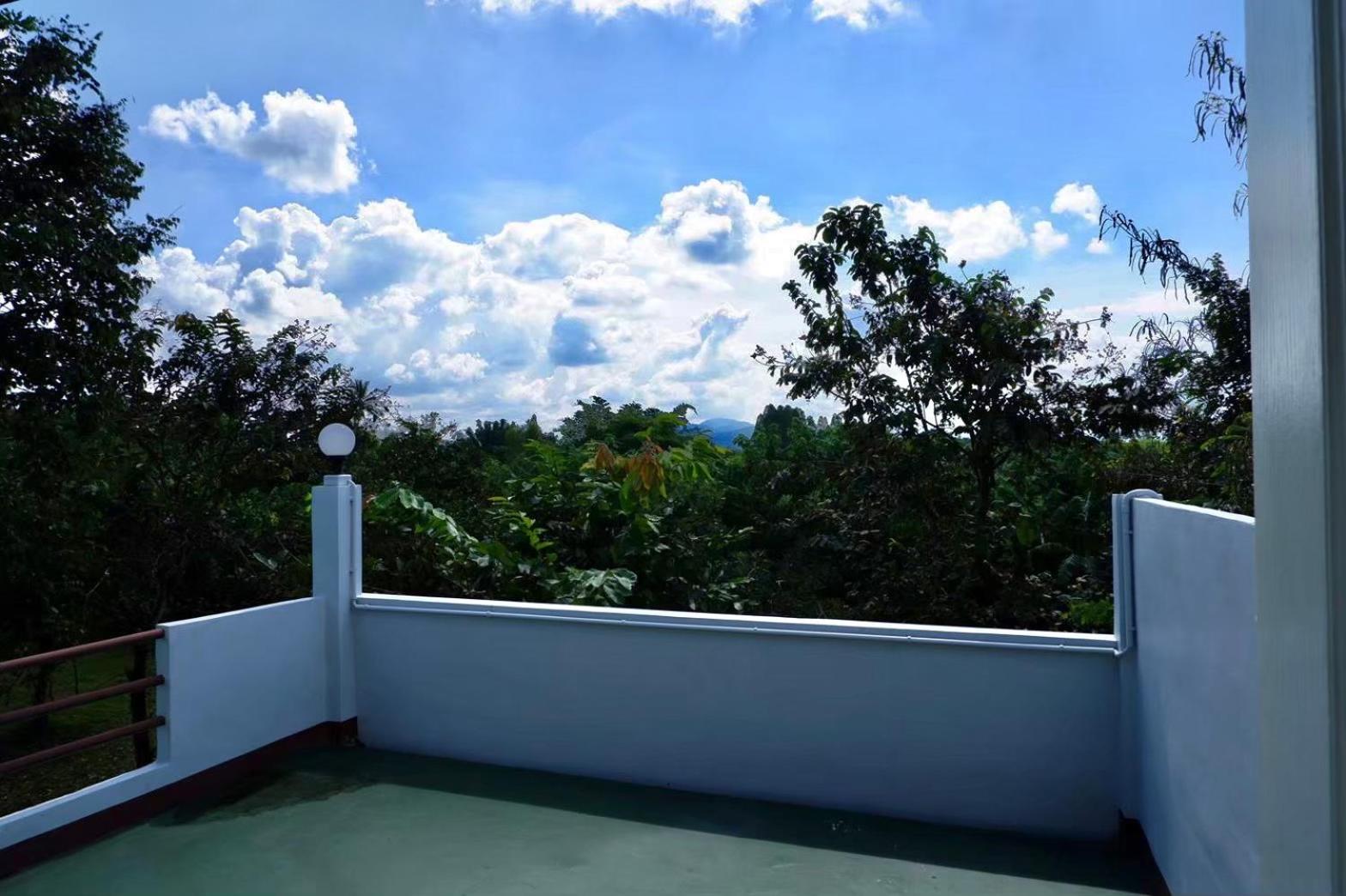 Deluxe Double Room with Balcony - Photo 4