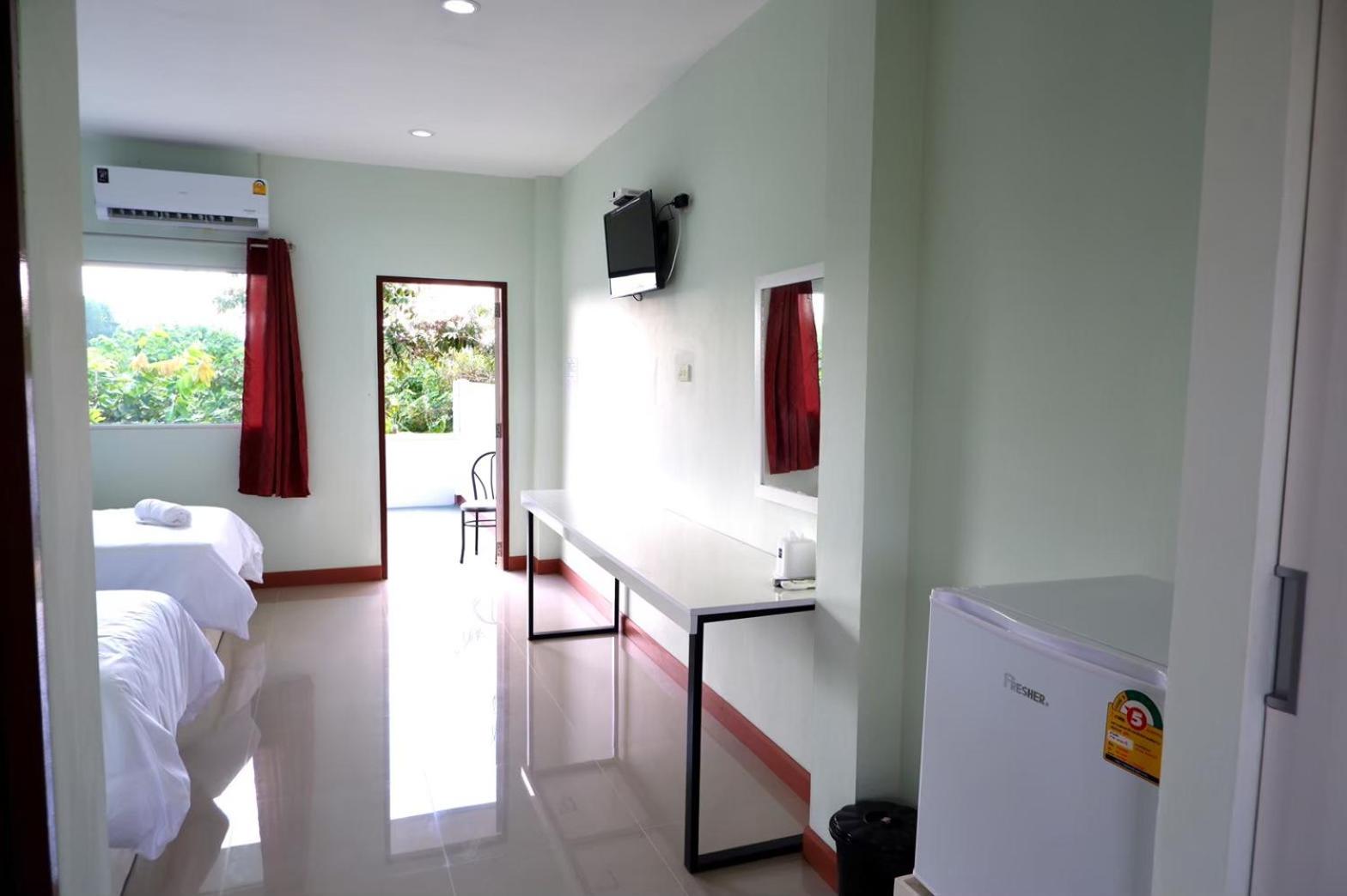 Deluxe Twin Room - Photo 7