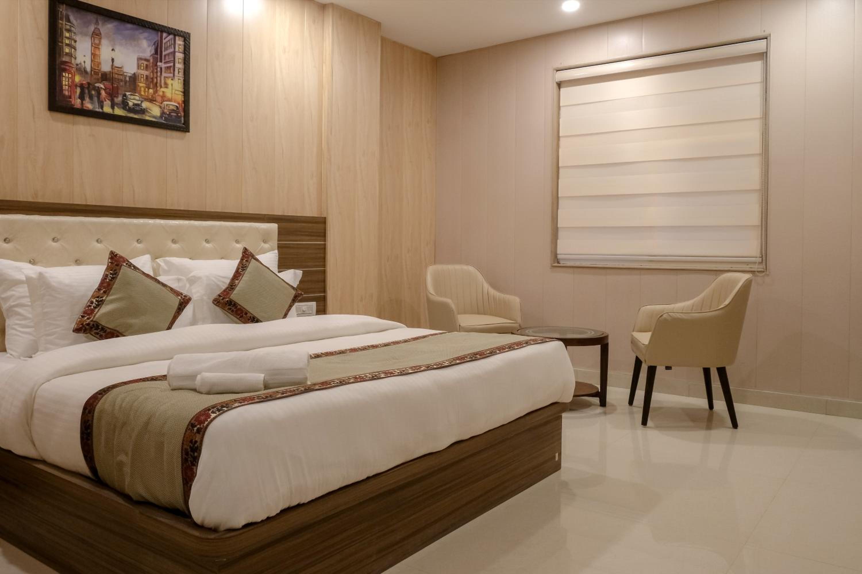 Deluxe Room - Photo 2
