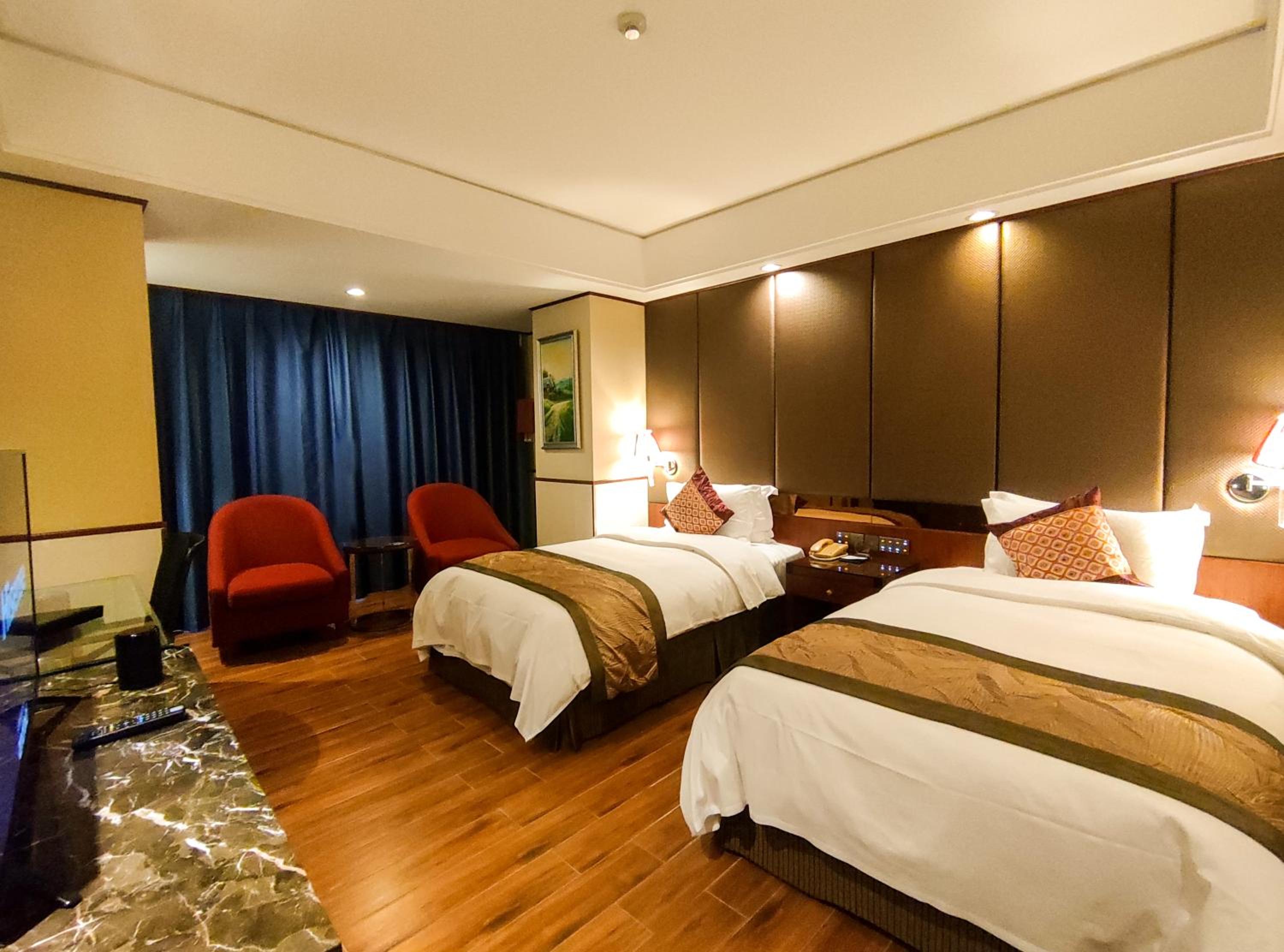 Deluxe Double Room With Two Double Beds photo 1