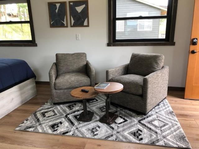 One-Bedroom House photo 3