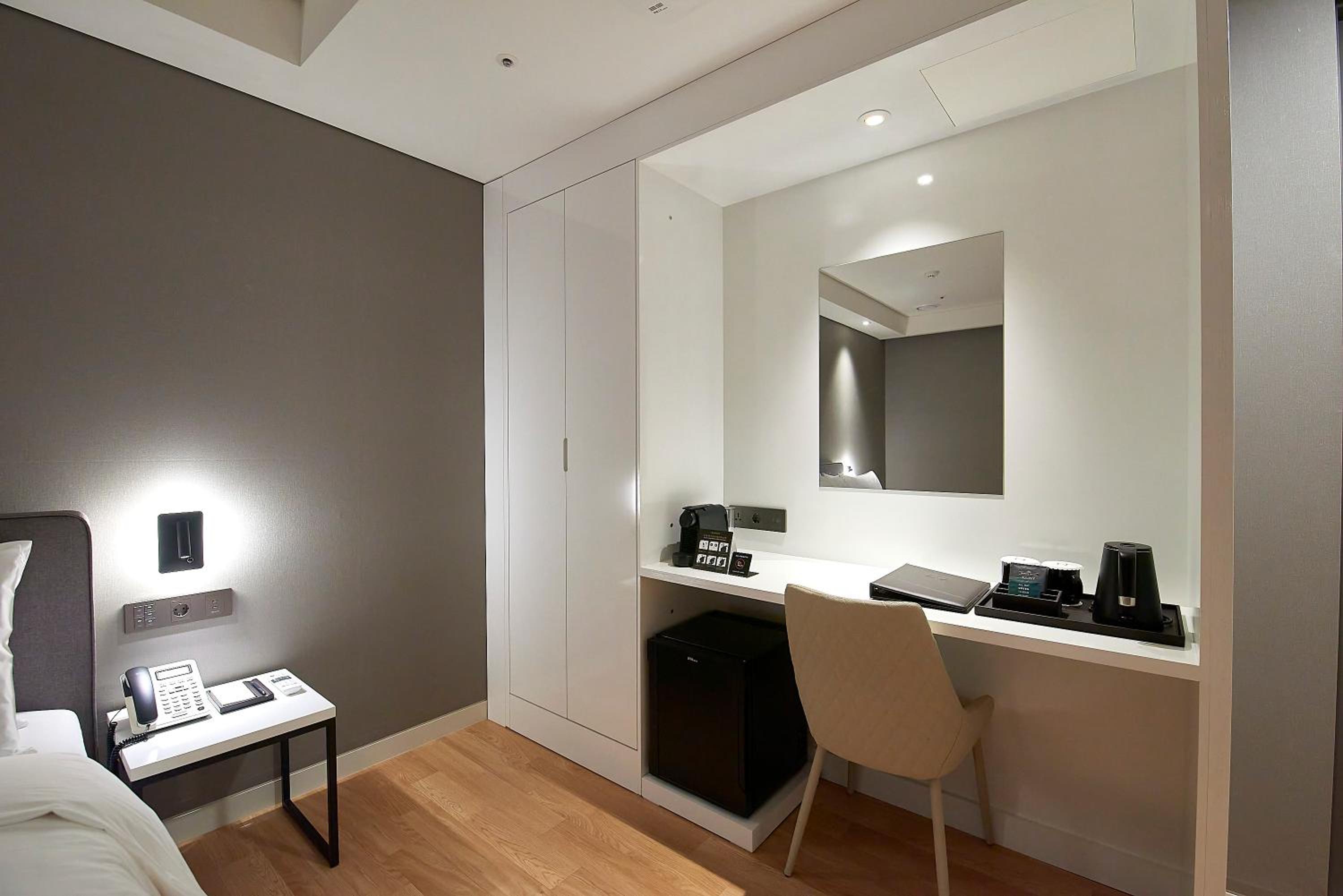 Superior Double Room with Bath - Photo 1