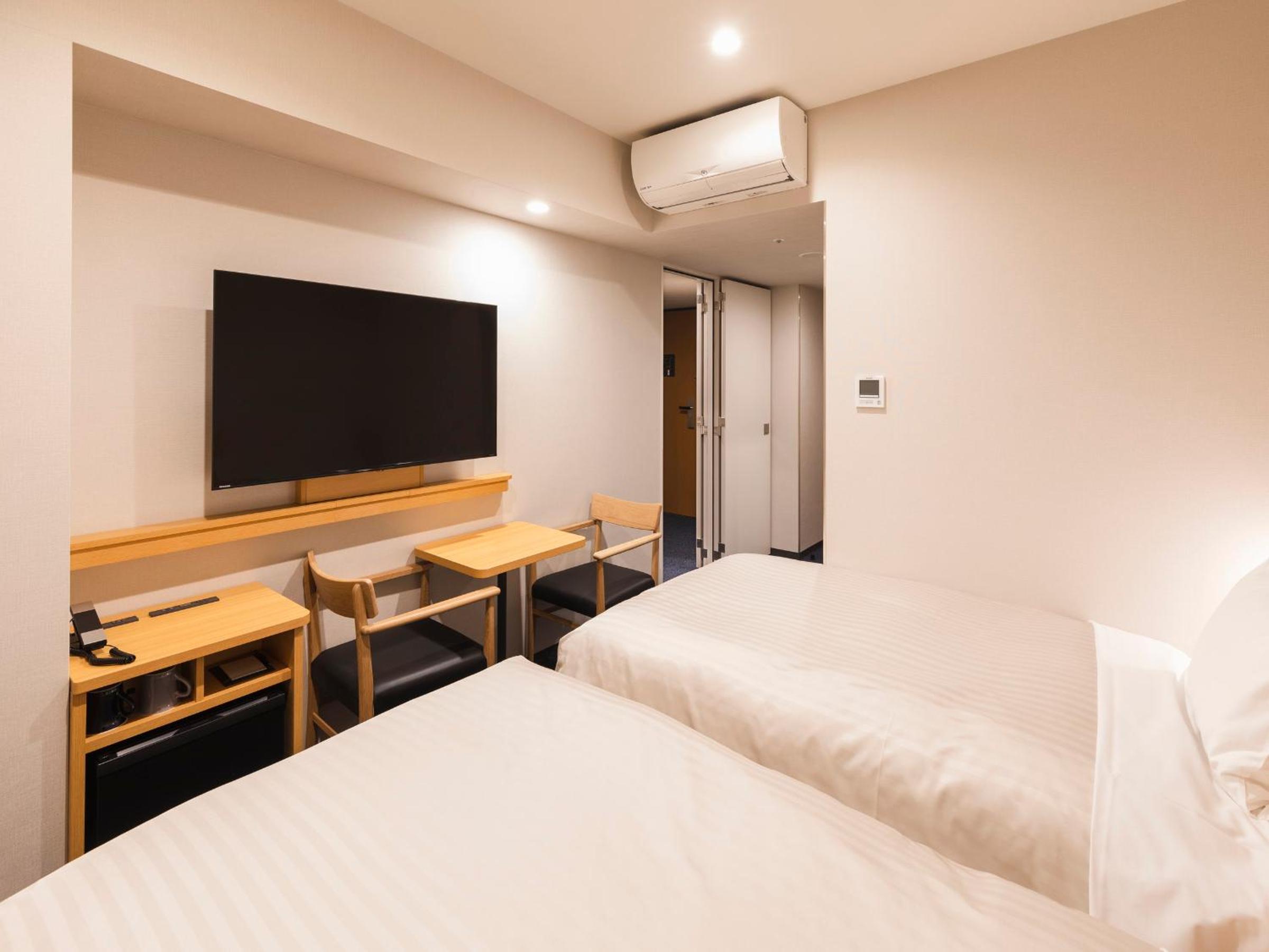 Connecting Room - Non-Smoking photo 3