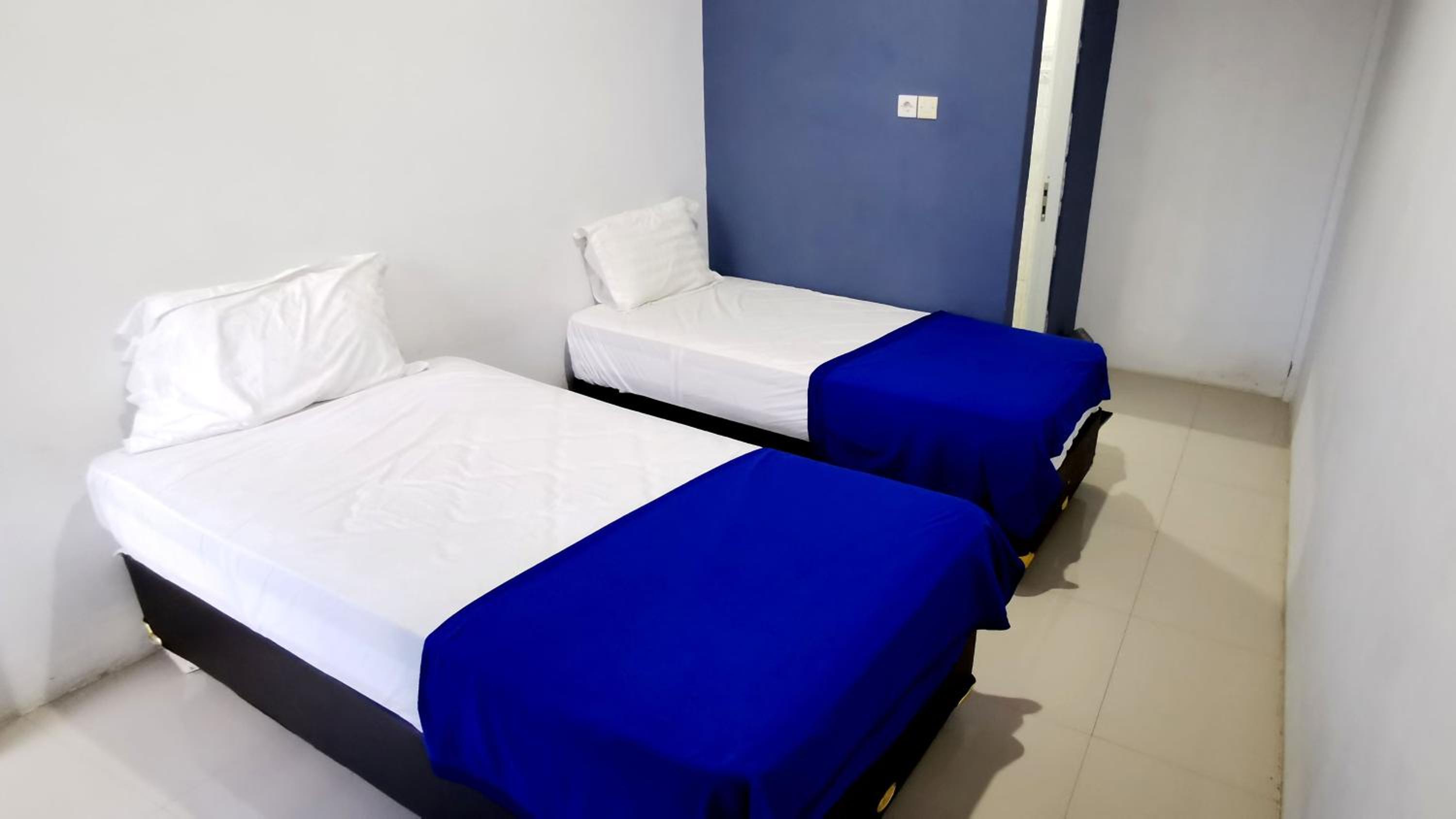 Budget Twin Room - Photo 1