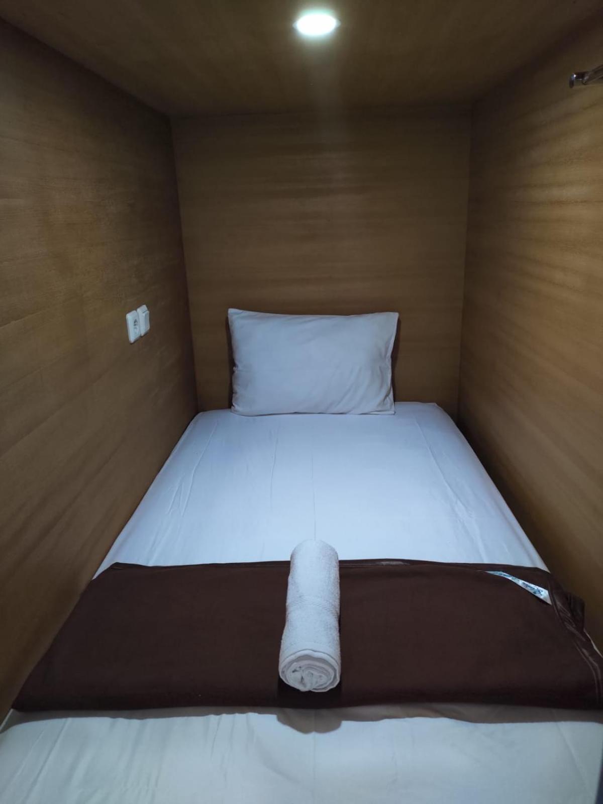Bunk Bed in Female Dormitory Room   photo 3