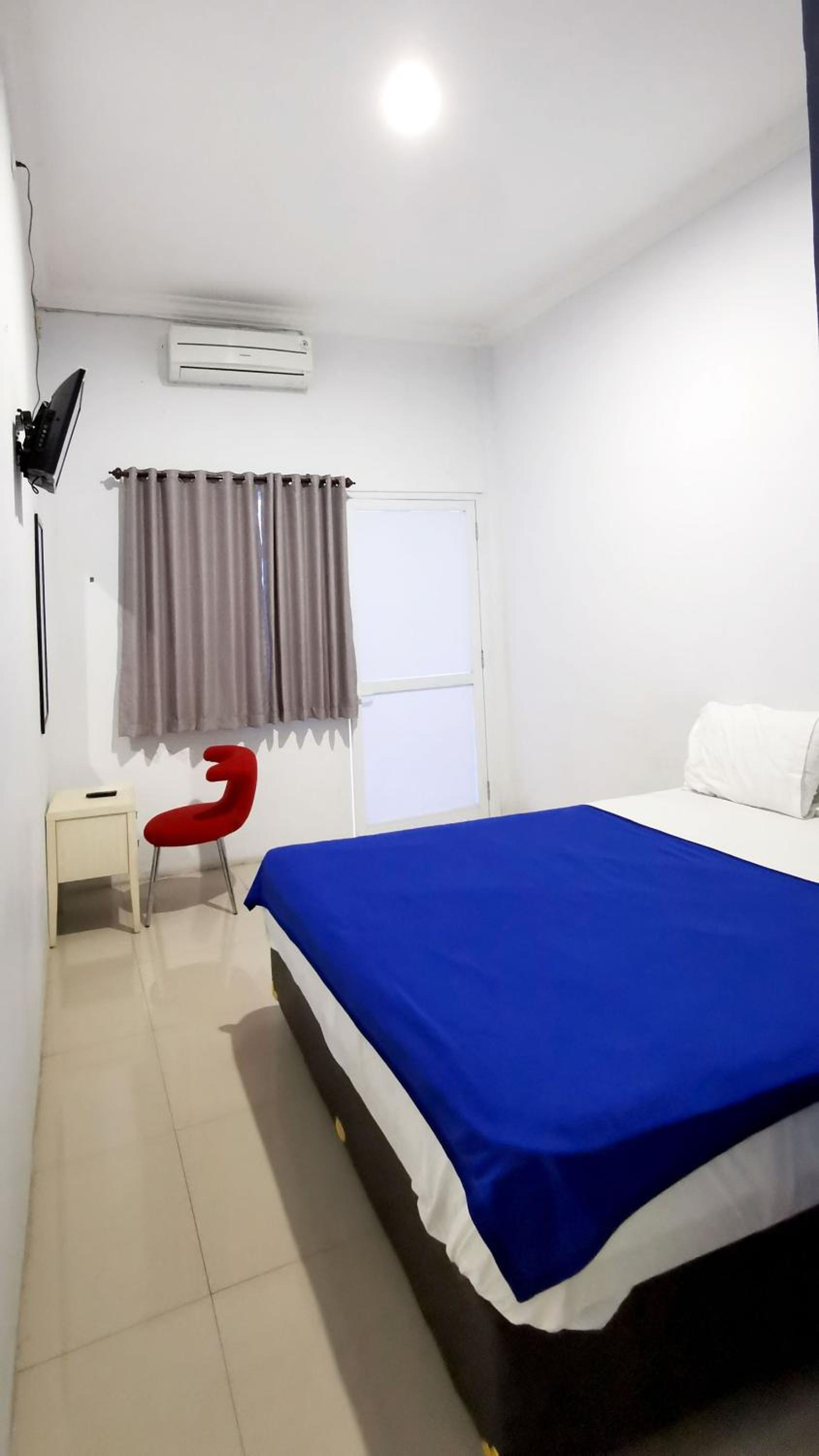 Budget Single Room photo 3