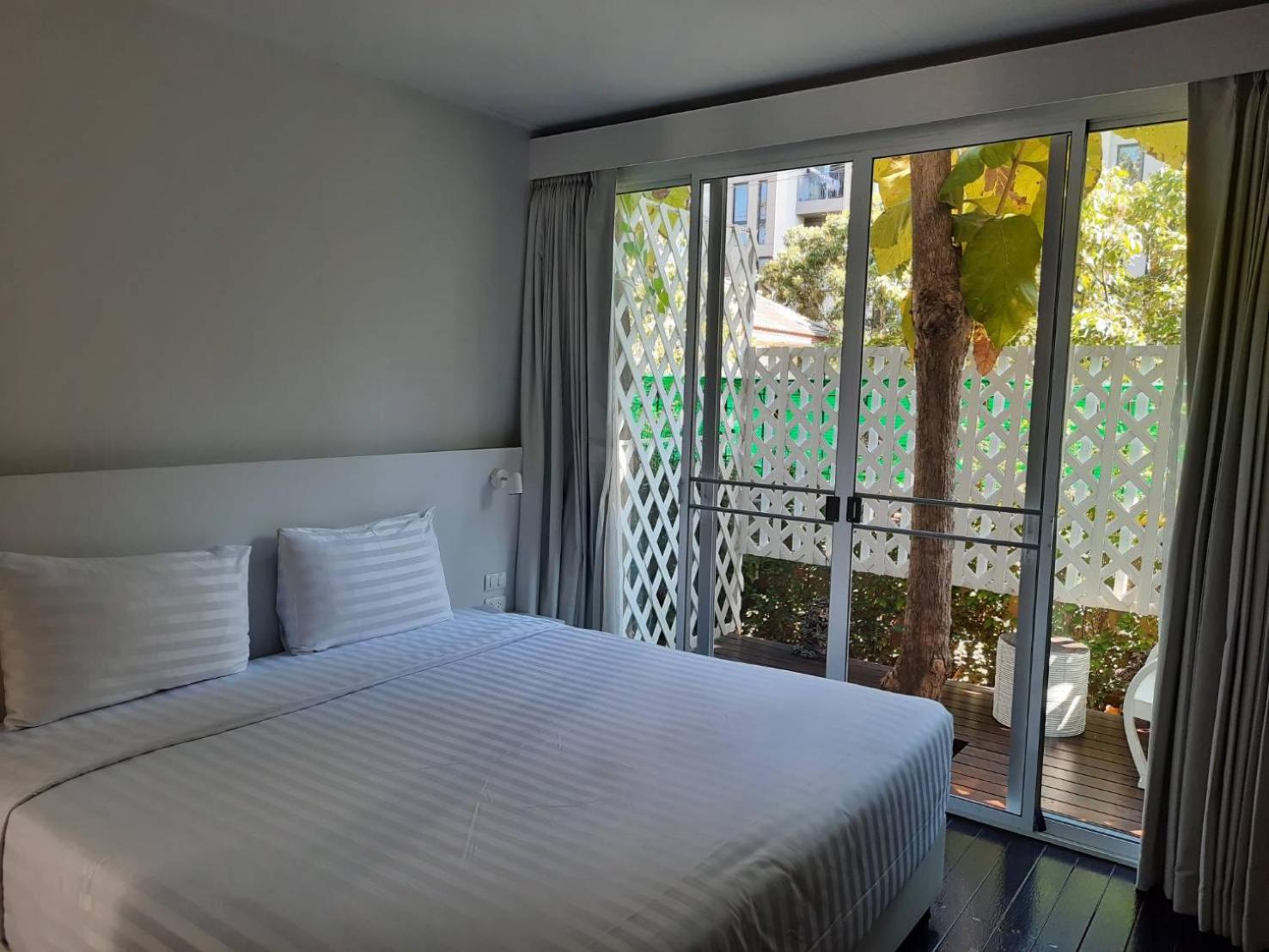 King Room with Balcony photo 2
