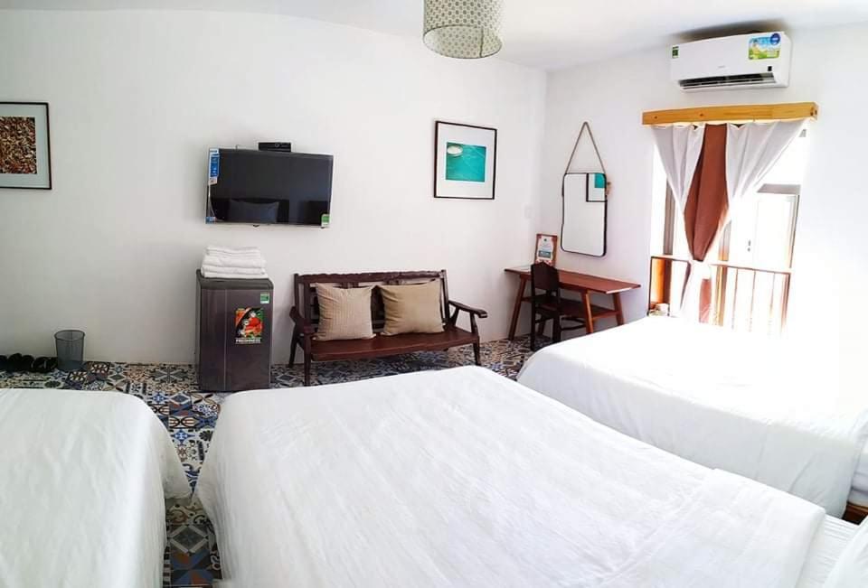 Superior Triple Room photo 2