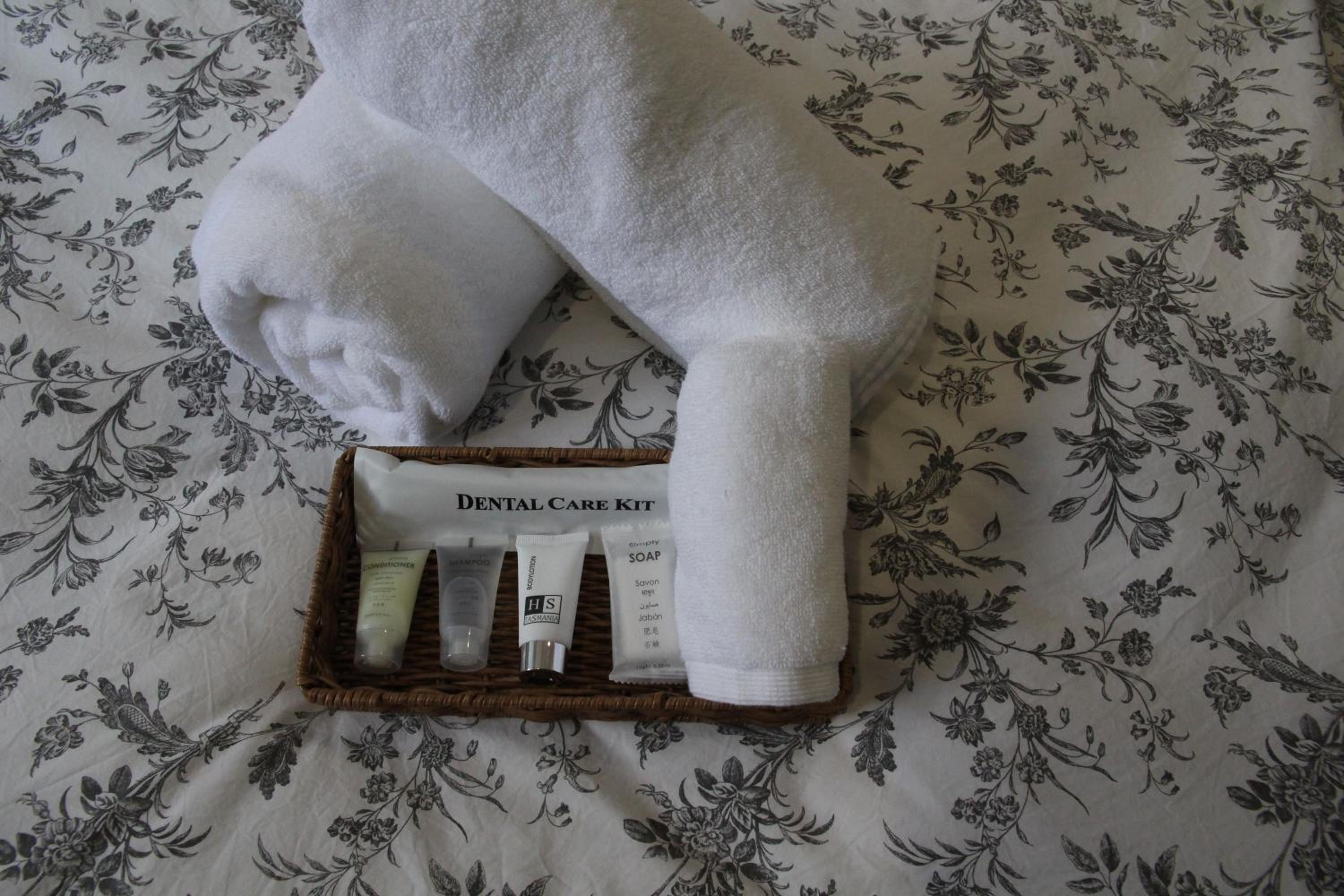 Double Room With Shared Bathroom photo 3