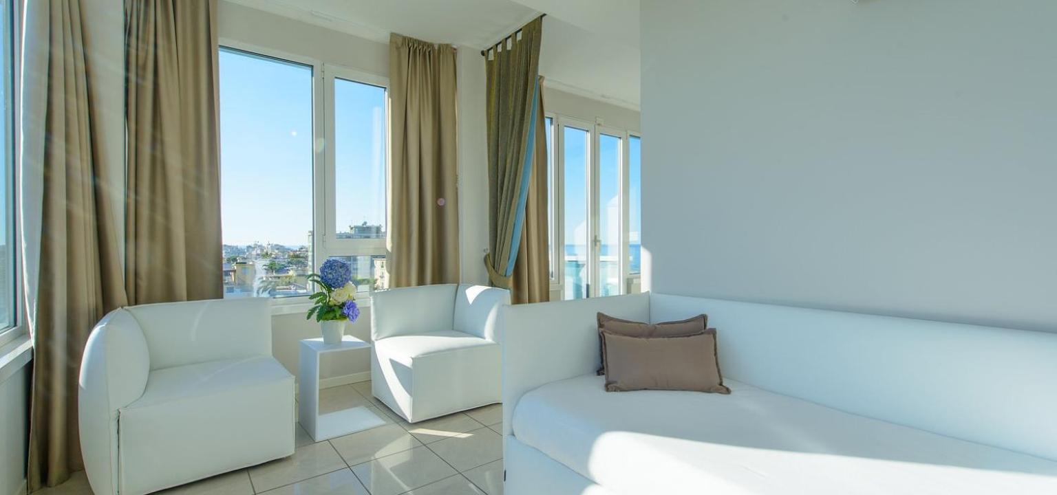 Suite with Sea View - Photo 7