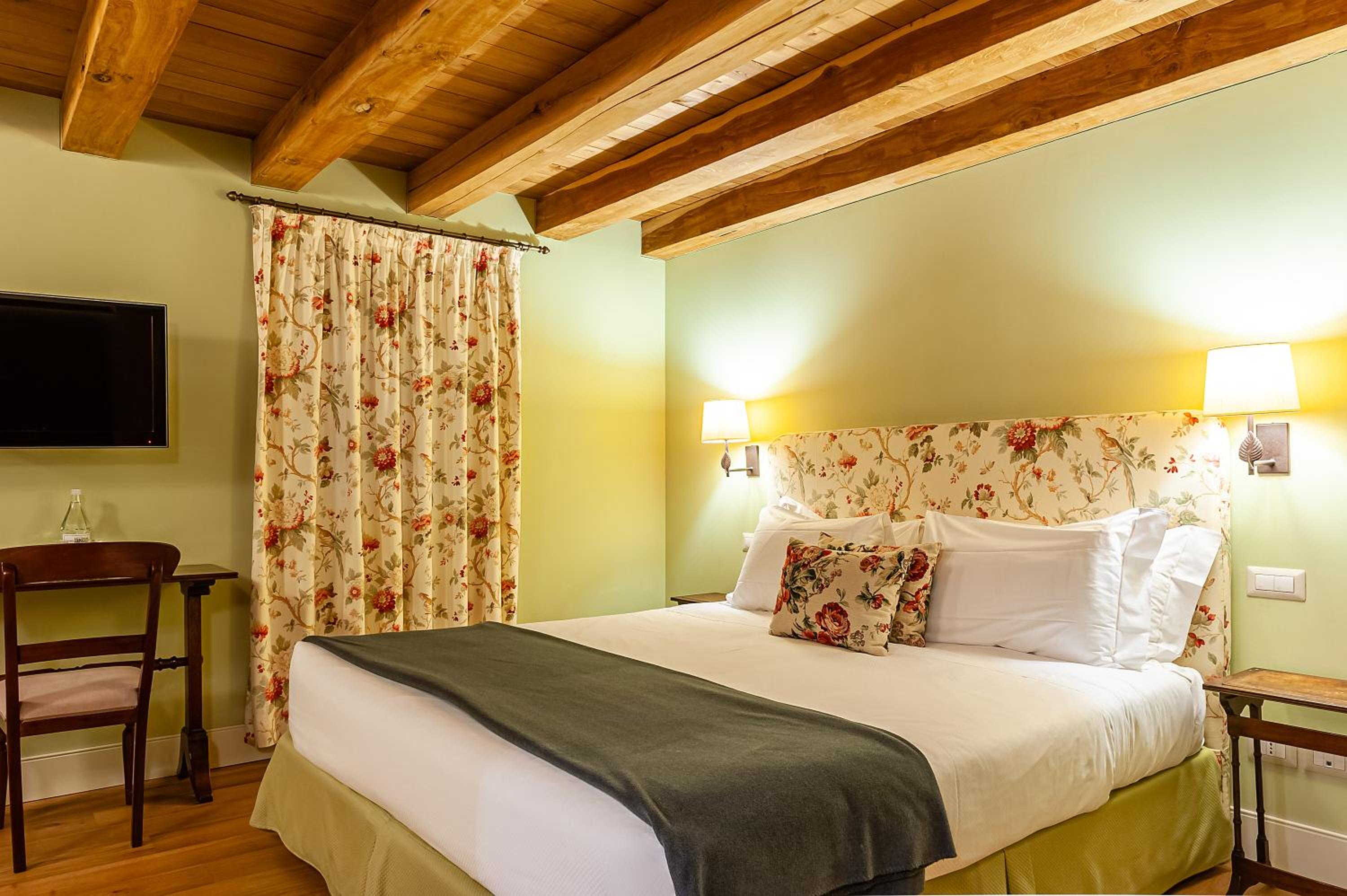 Superior Double Room - Photo 8