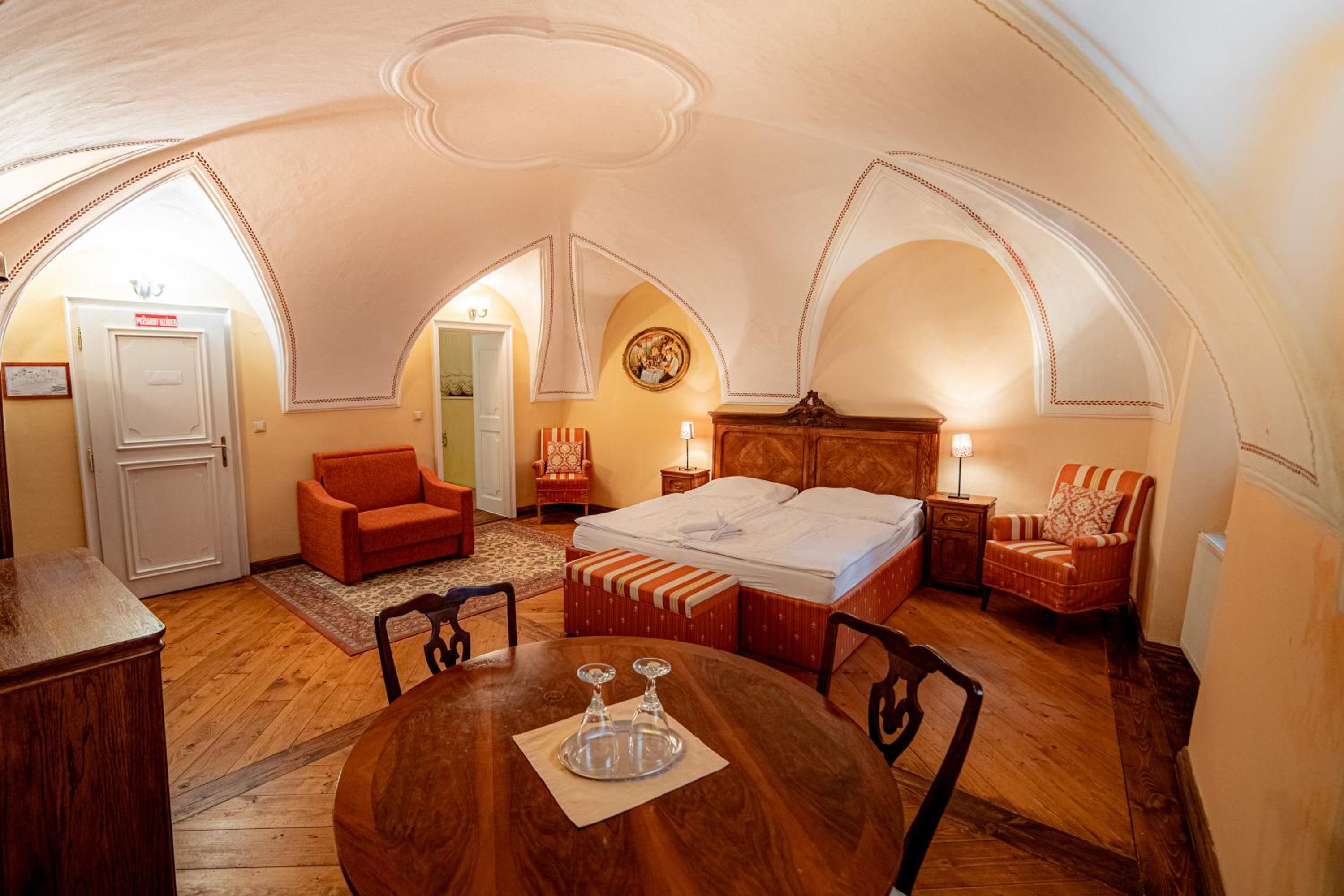 Standard Double Suite
