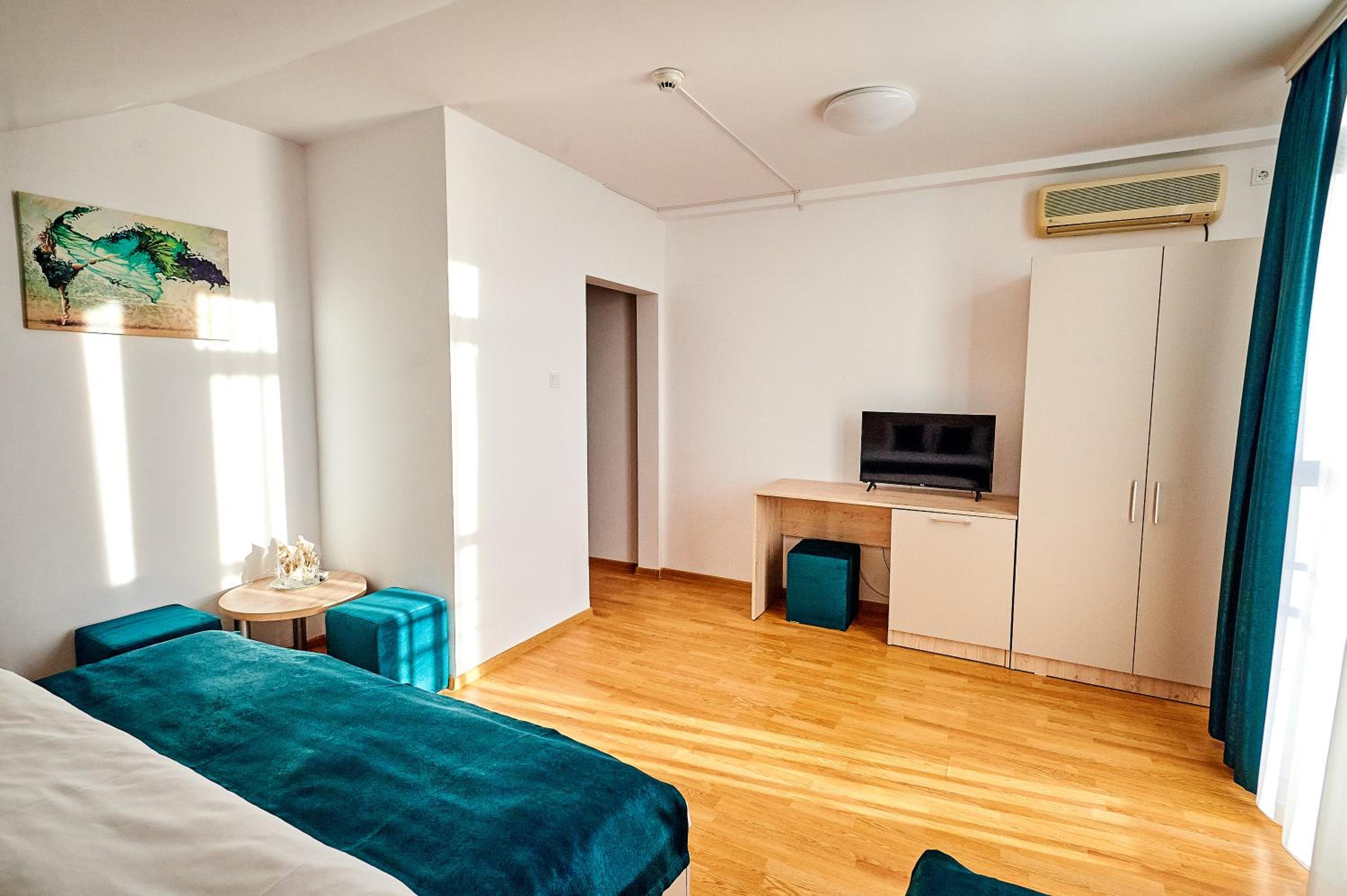 Double or Twin Room - Attic photo 2