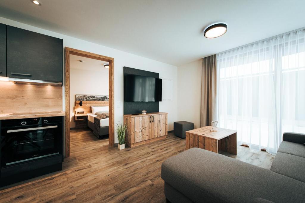 Apartment with Terrace photo 3