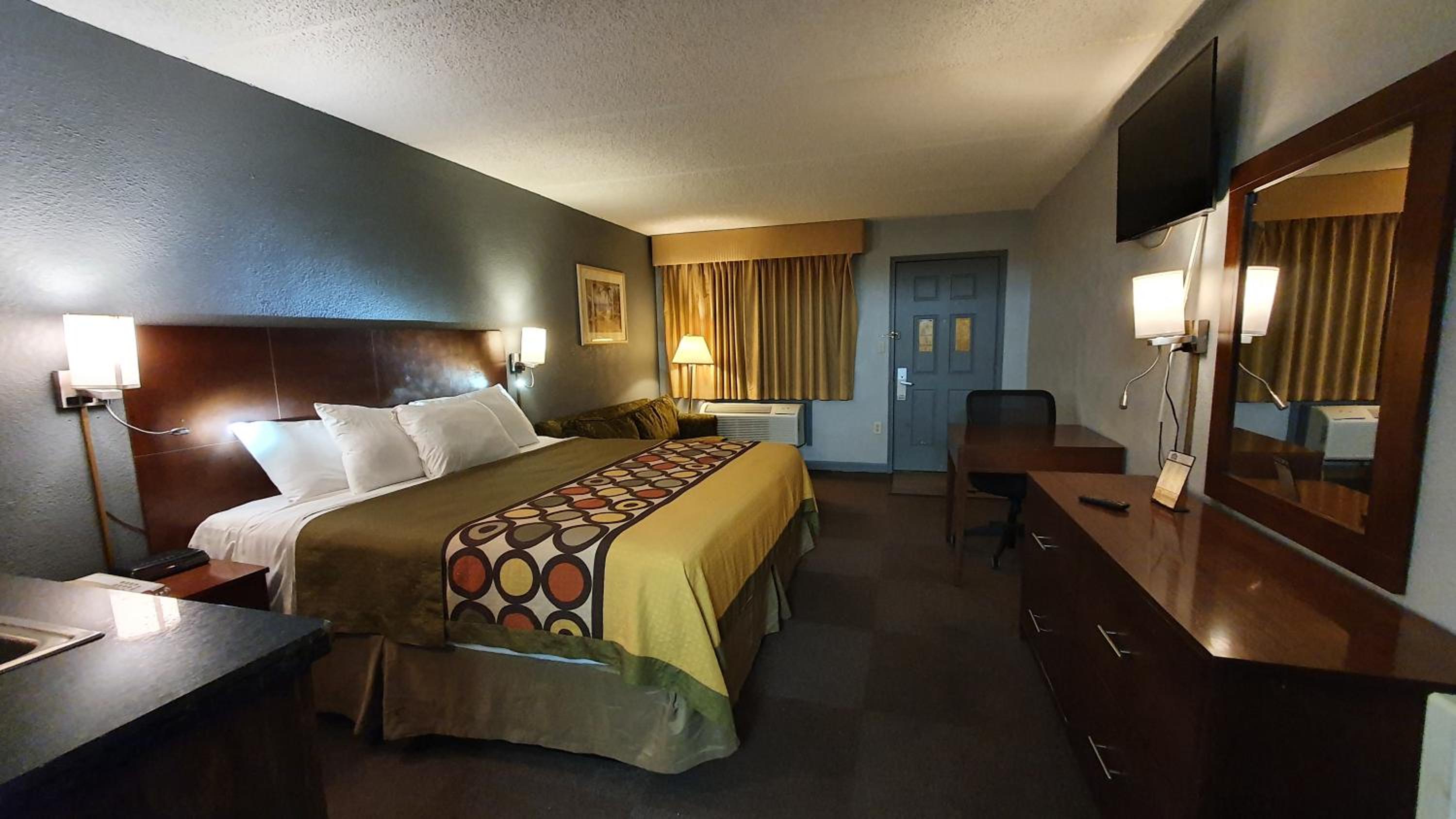 King Room - Disability Access photo 2