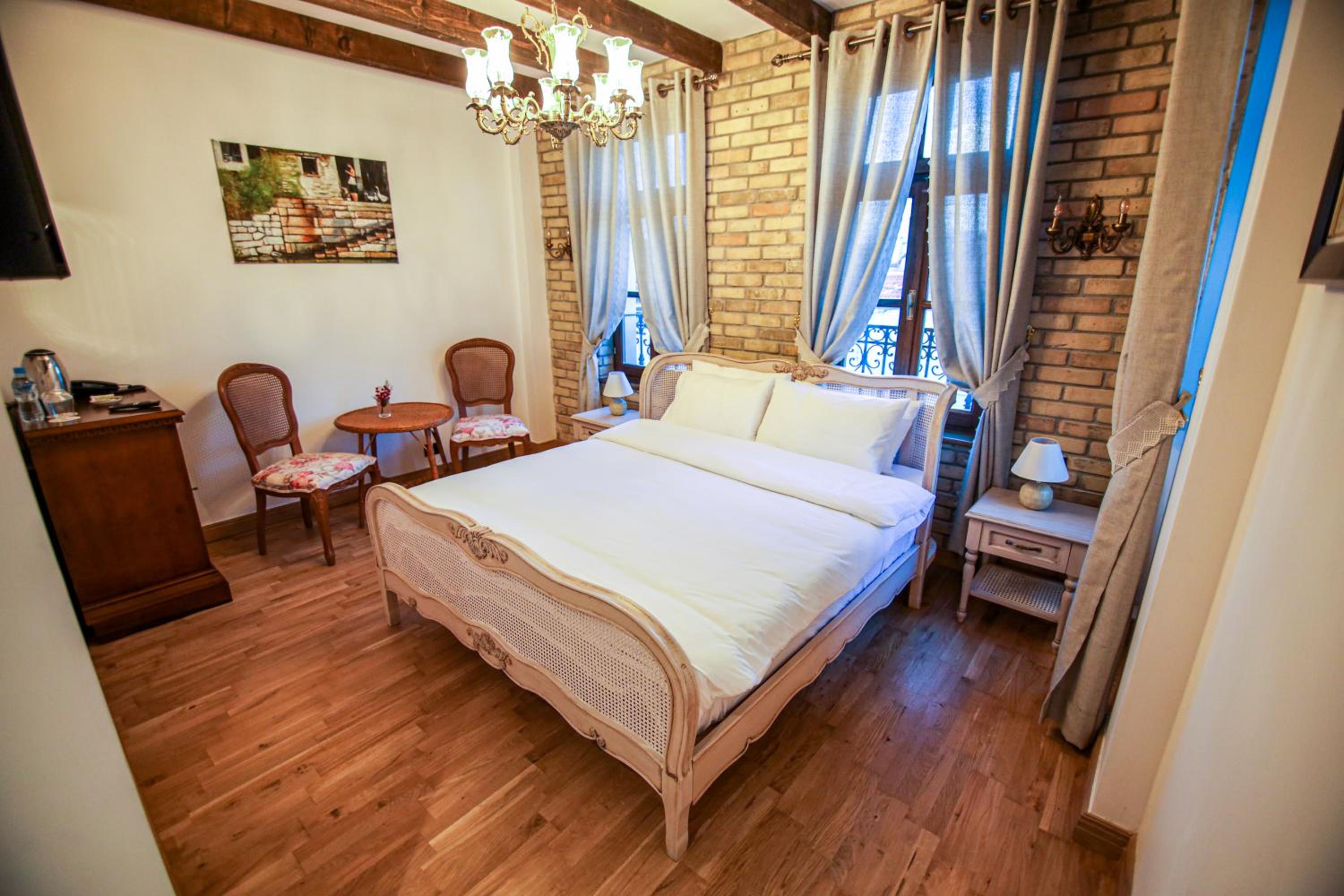 Deluxe Double Room with Extra Bed