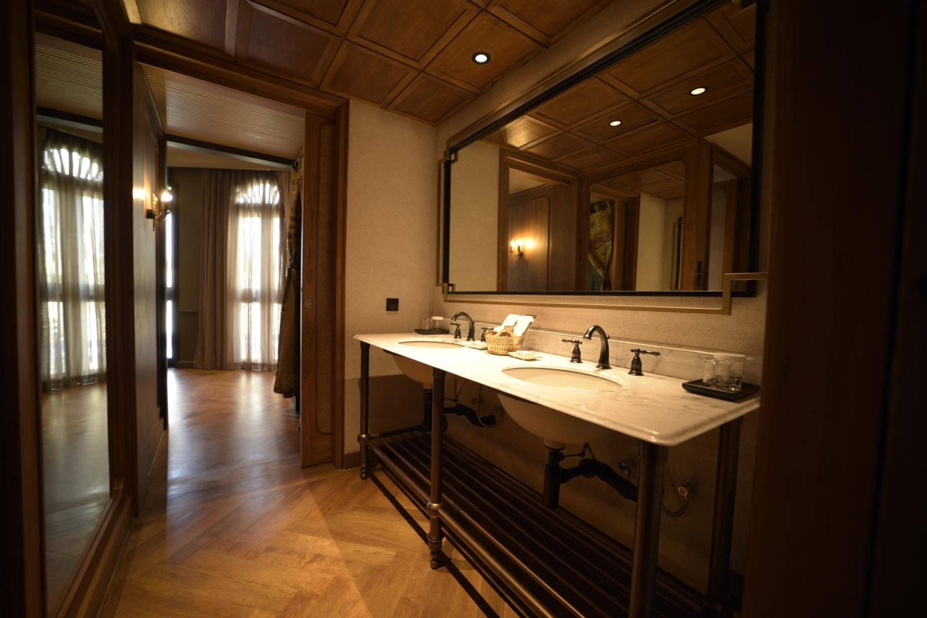 Junior Suite with Private Pool - Photo 3