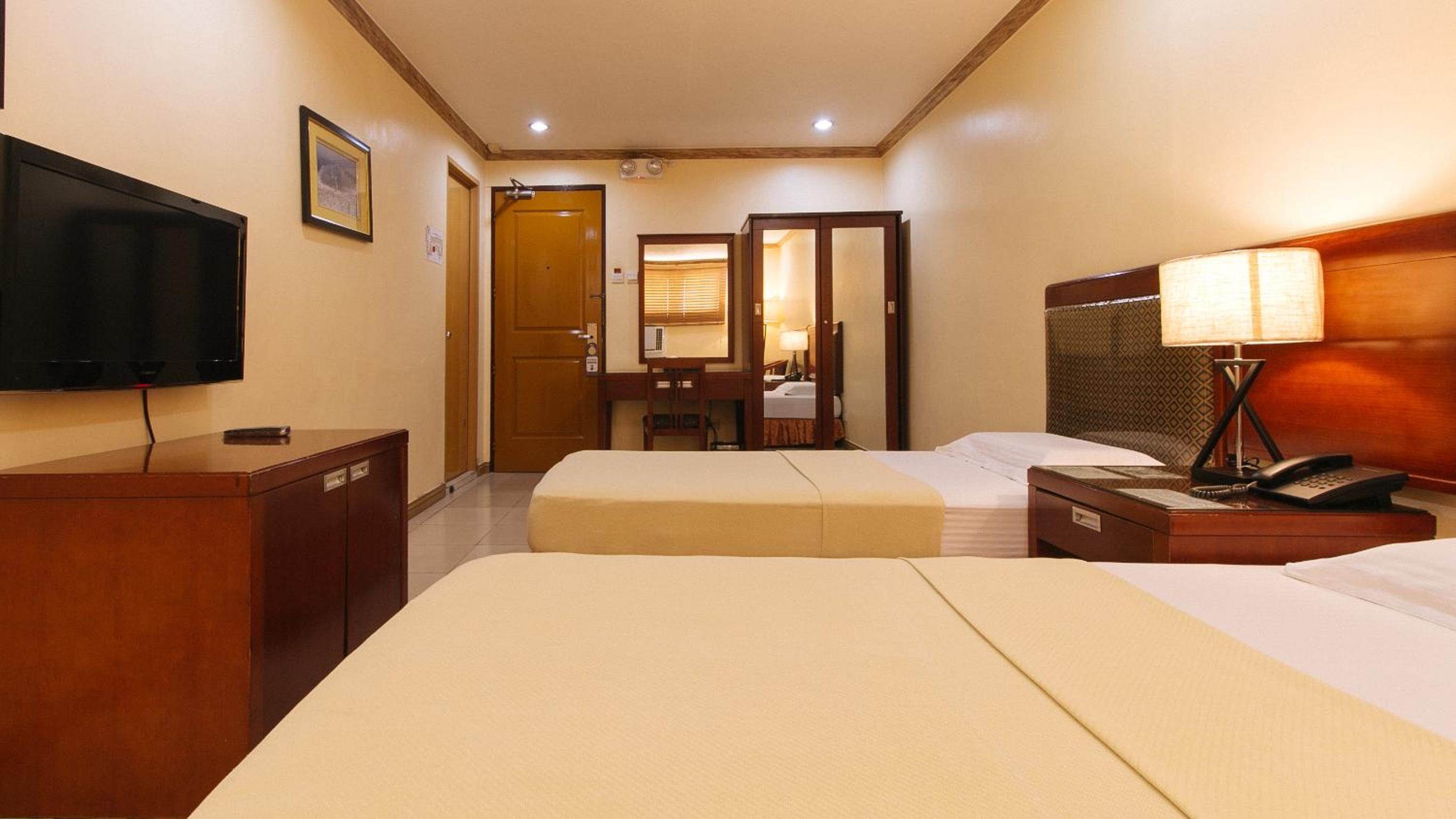 Twin Room - Photo 13