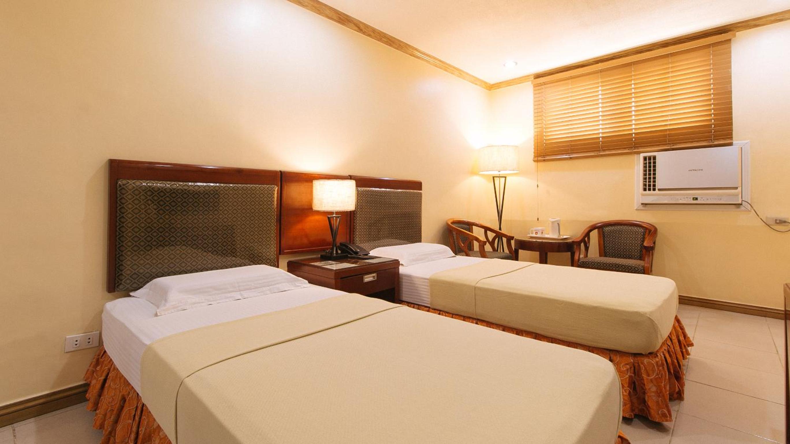 Twin Room - Photo 3