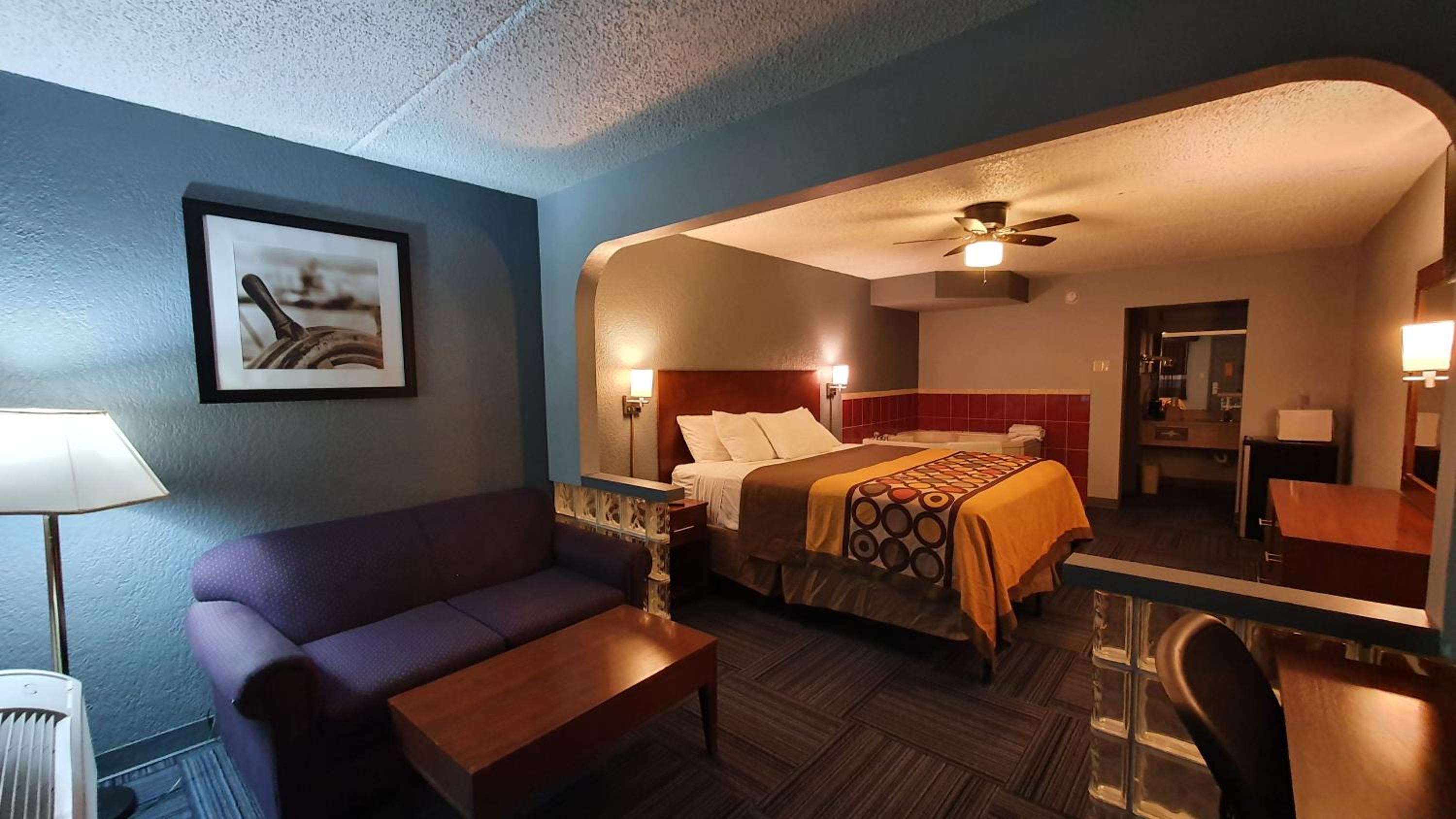 King Suite - Photo 2