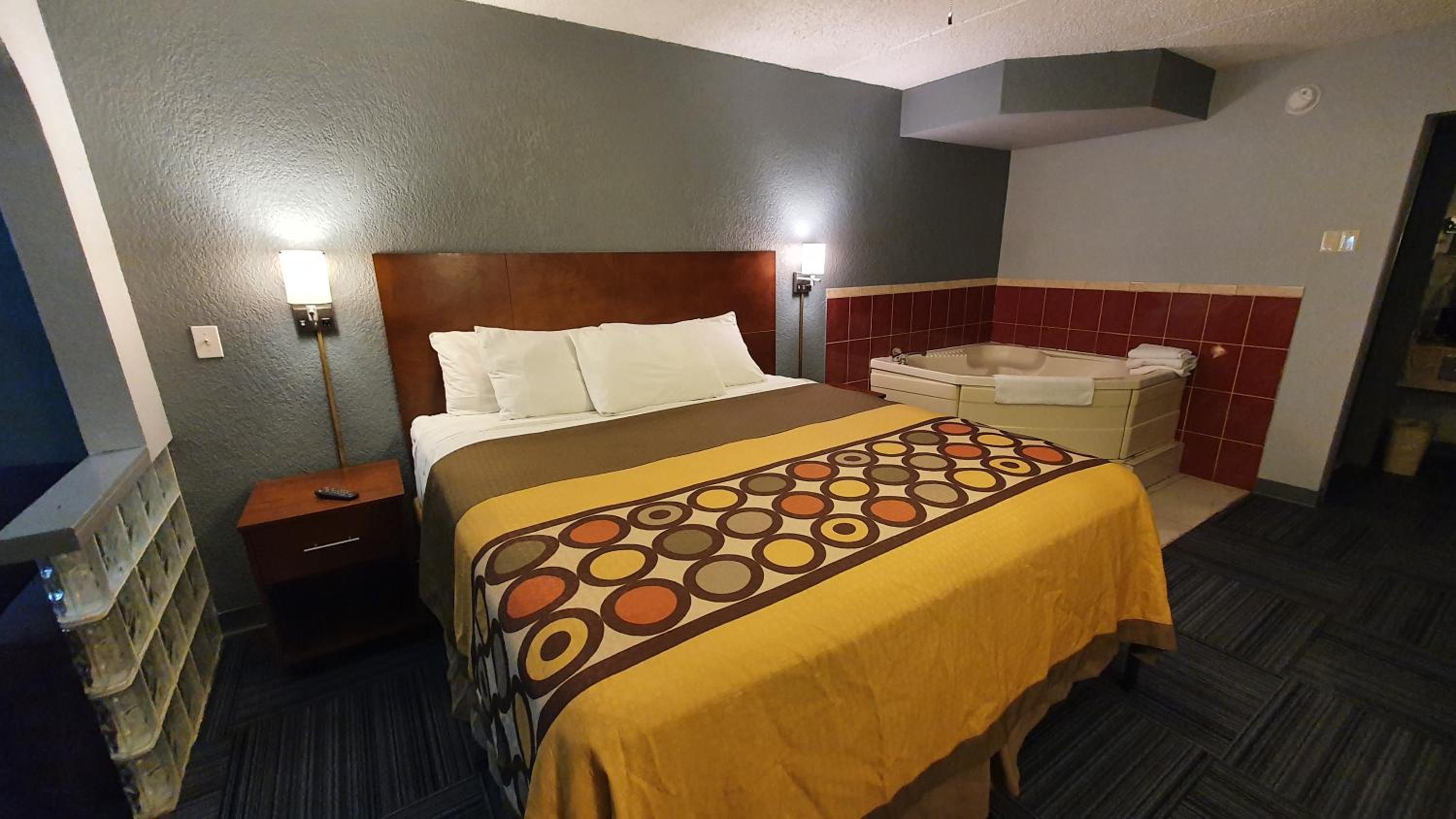 King Suite - Photo 5