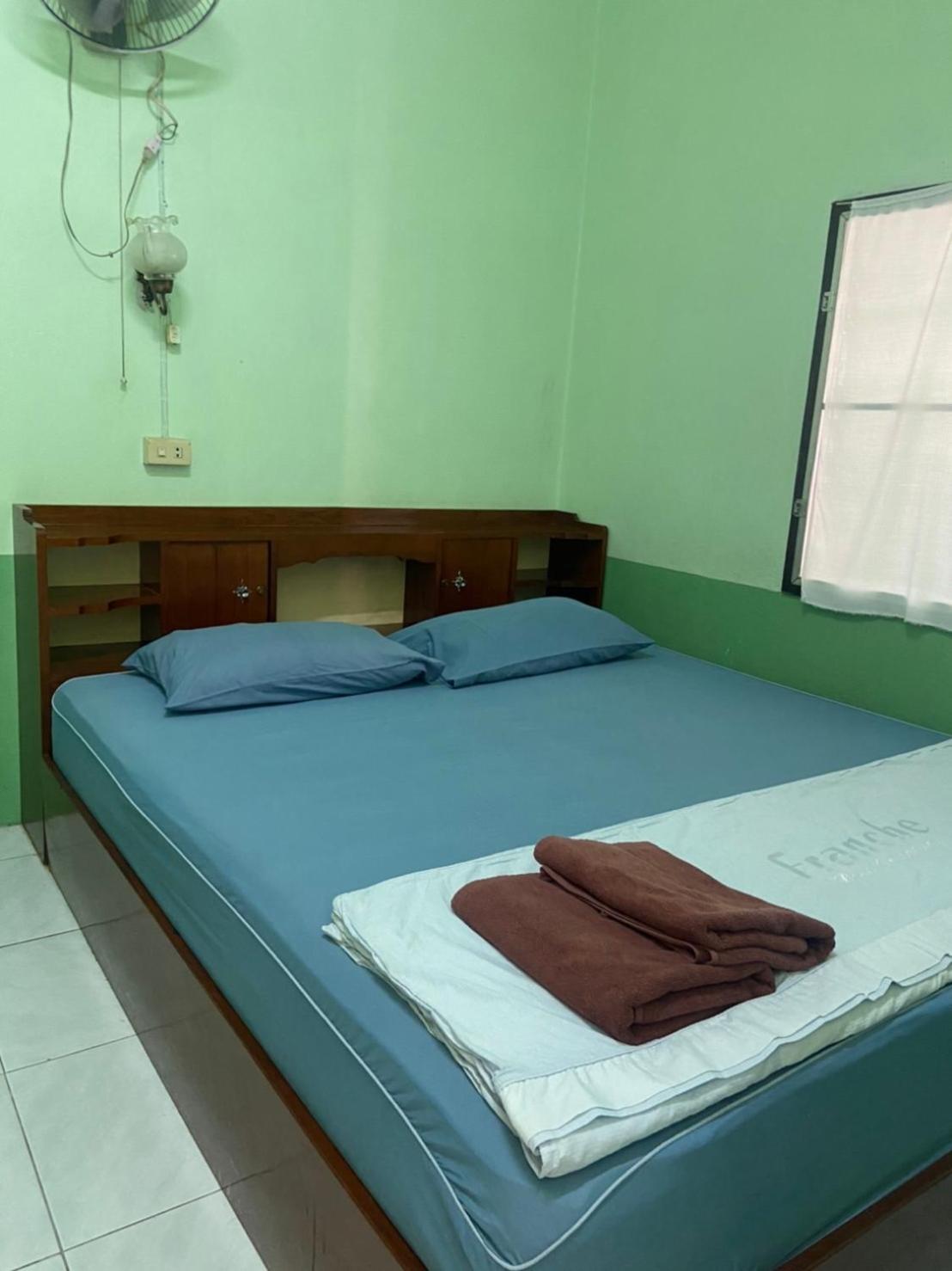 Standard Double Room with Fan - Photo 20