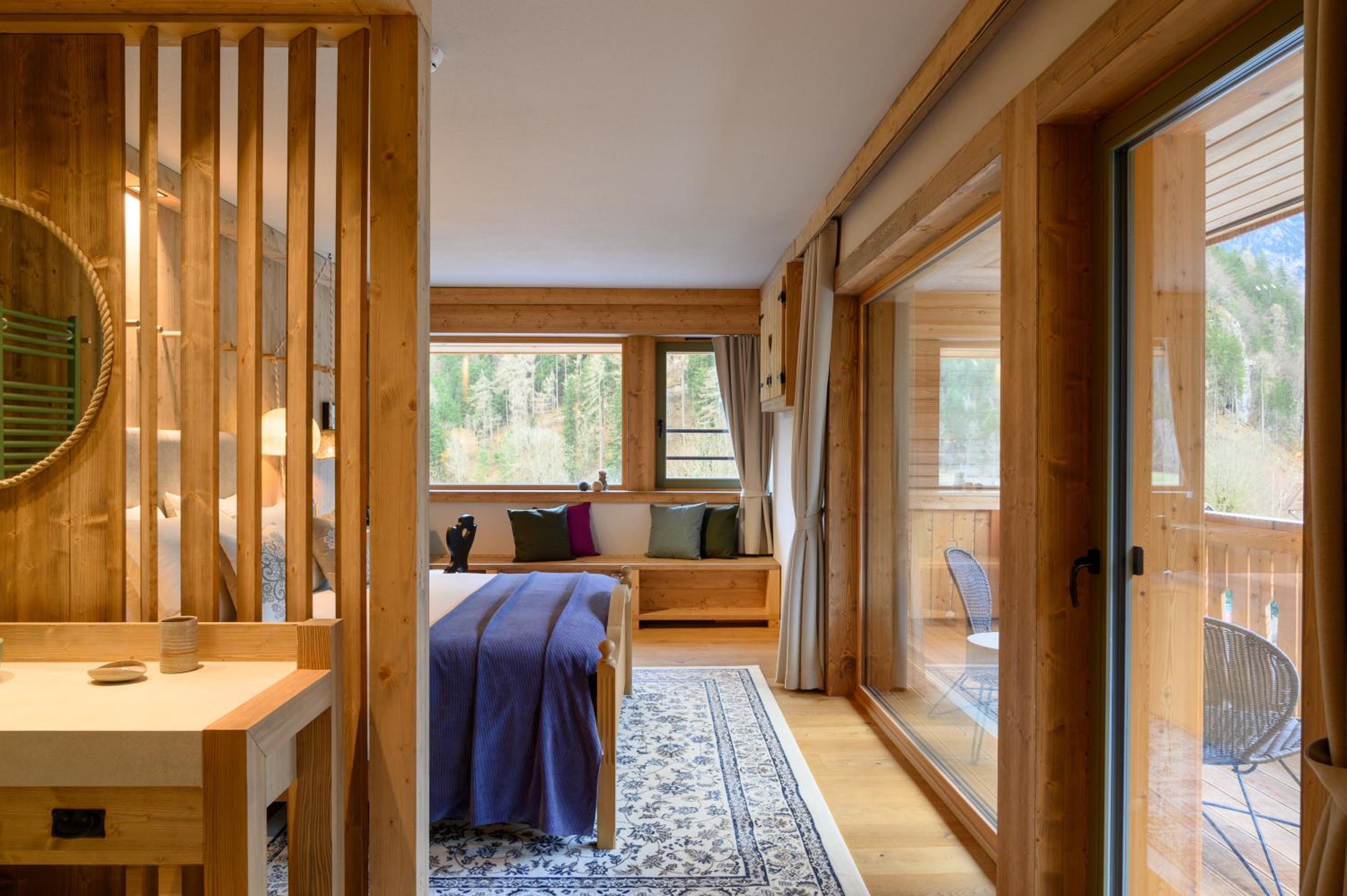 Deluxe Suite - Photo 7