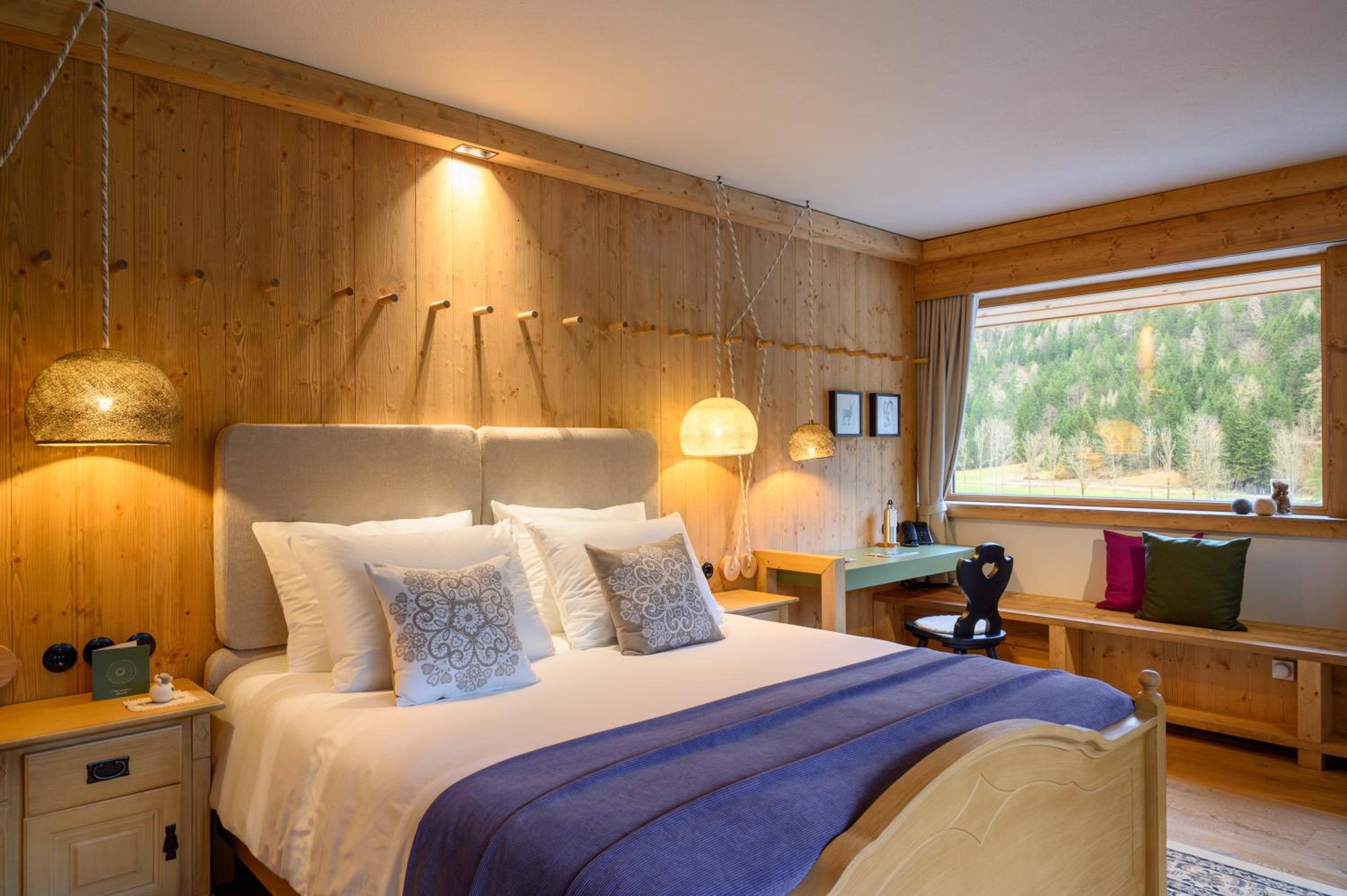 Deluxe Suite - Photo 5