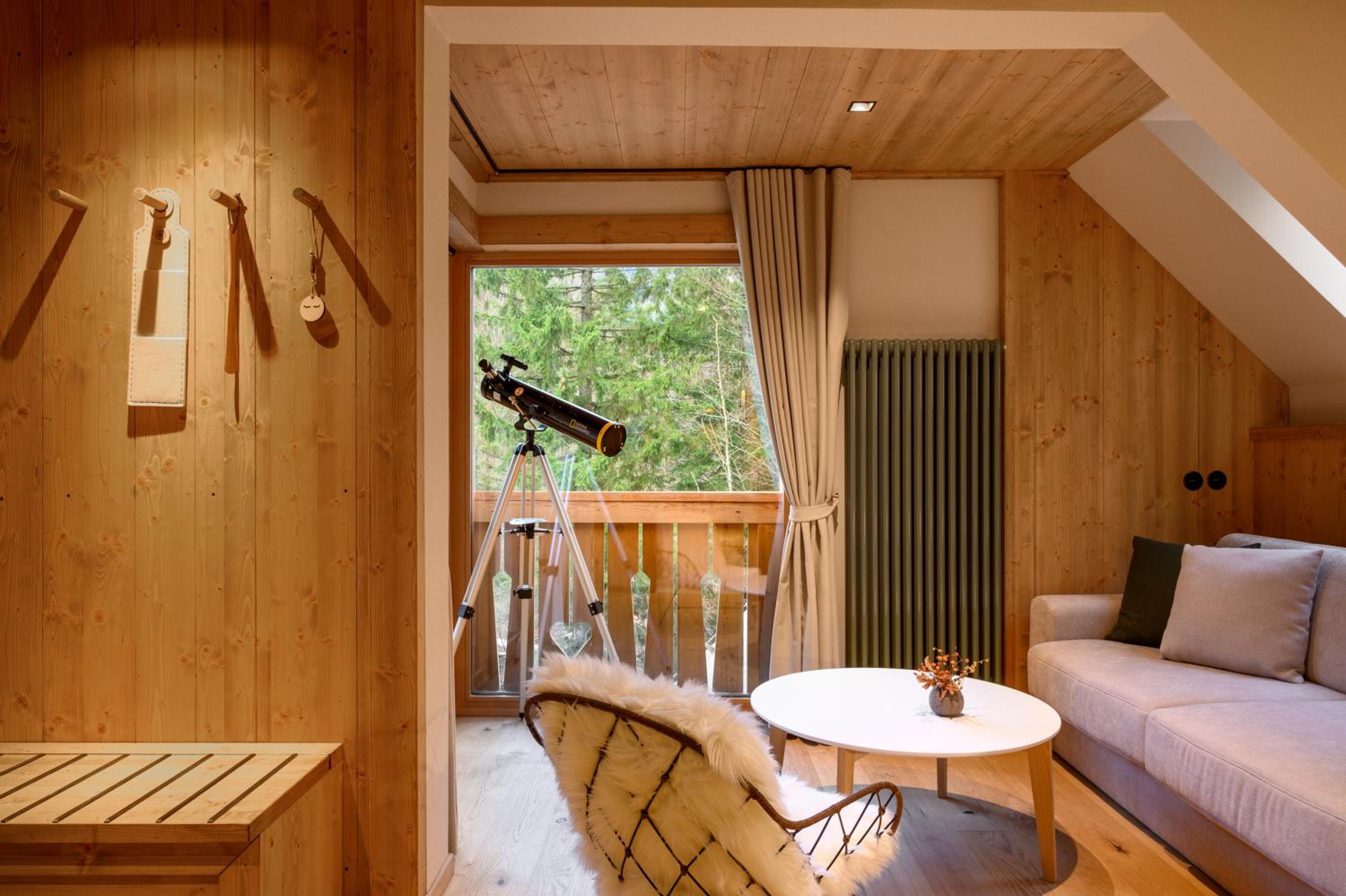 Deluxe Suite - Photo 4