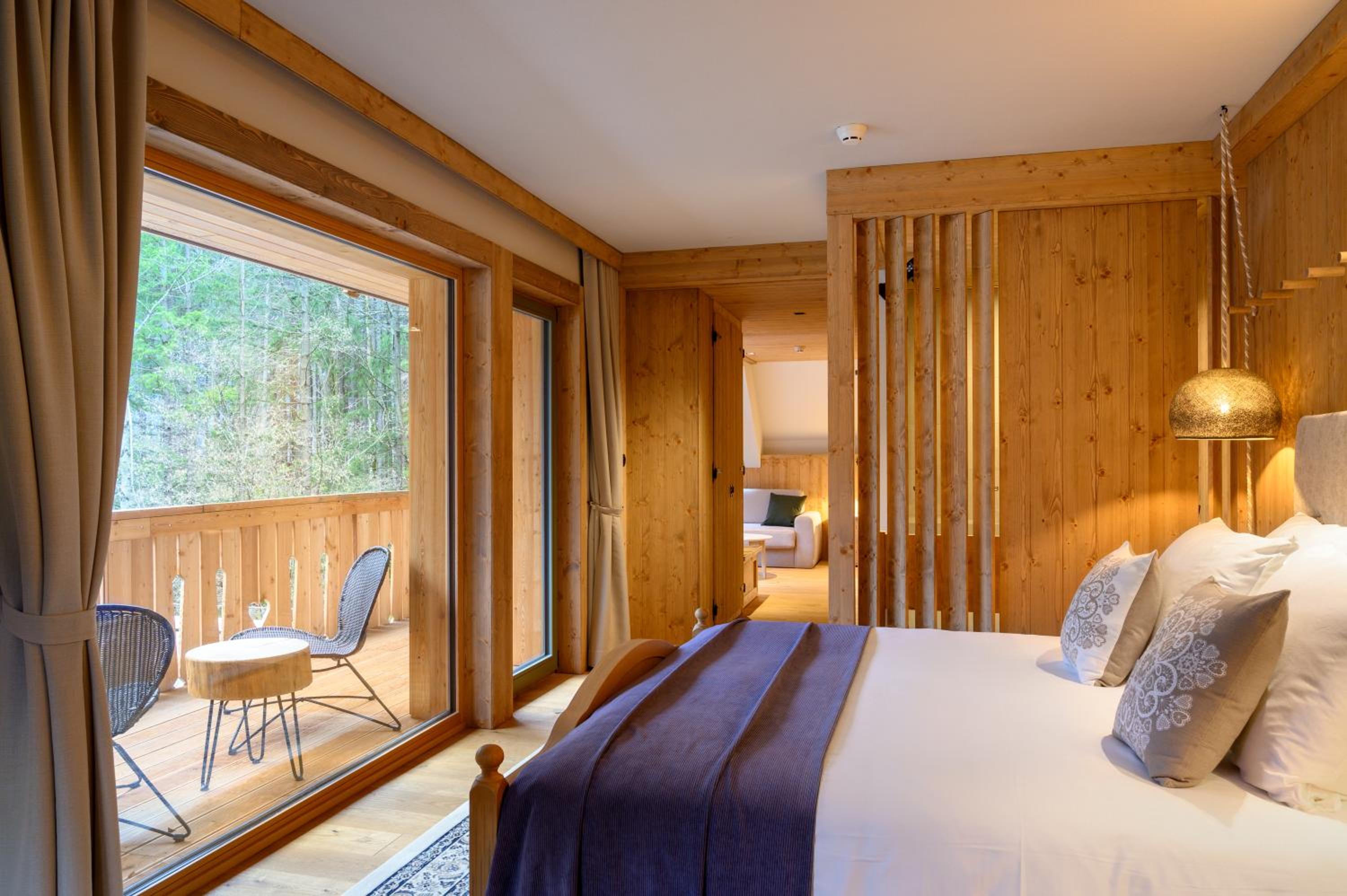 Deluxe Suite - Photo 2