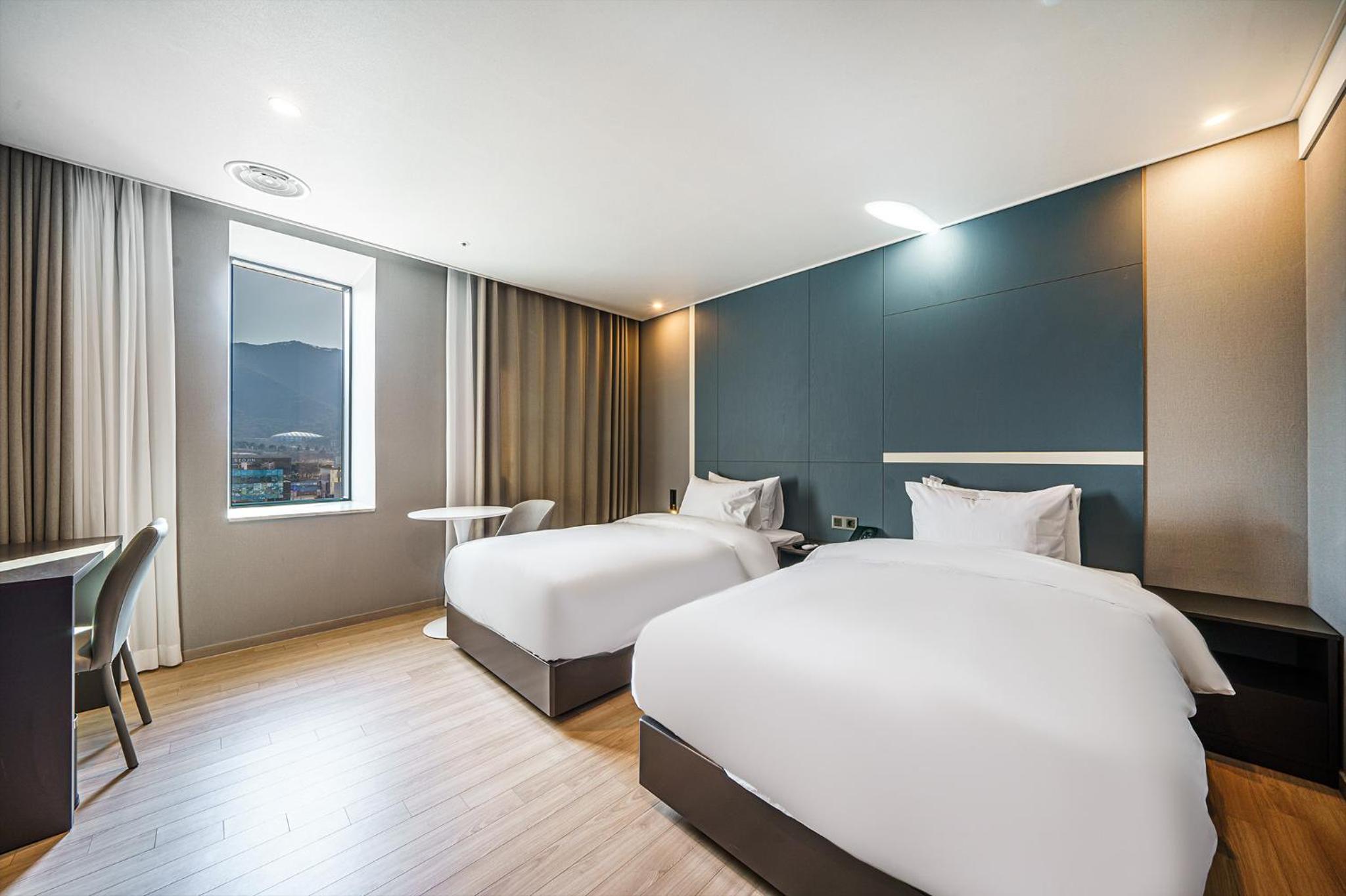 Superior Twin Room - Photo 7
