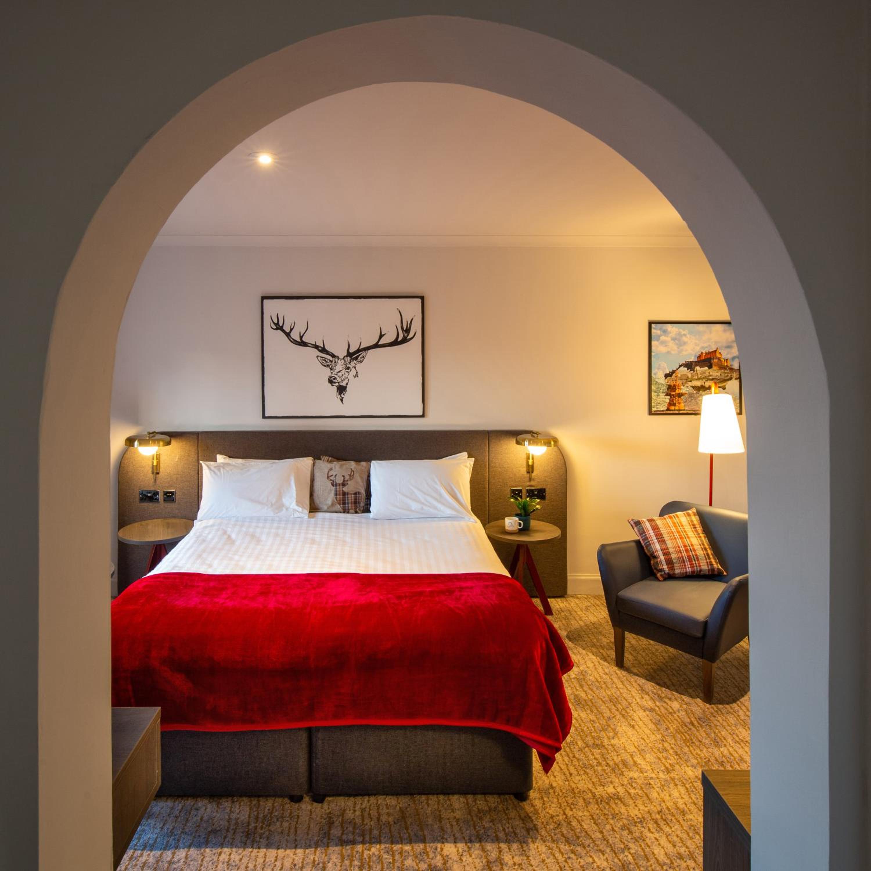 Superior Double Room - Non-Smoking thumbnail 6