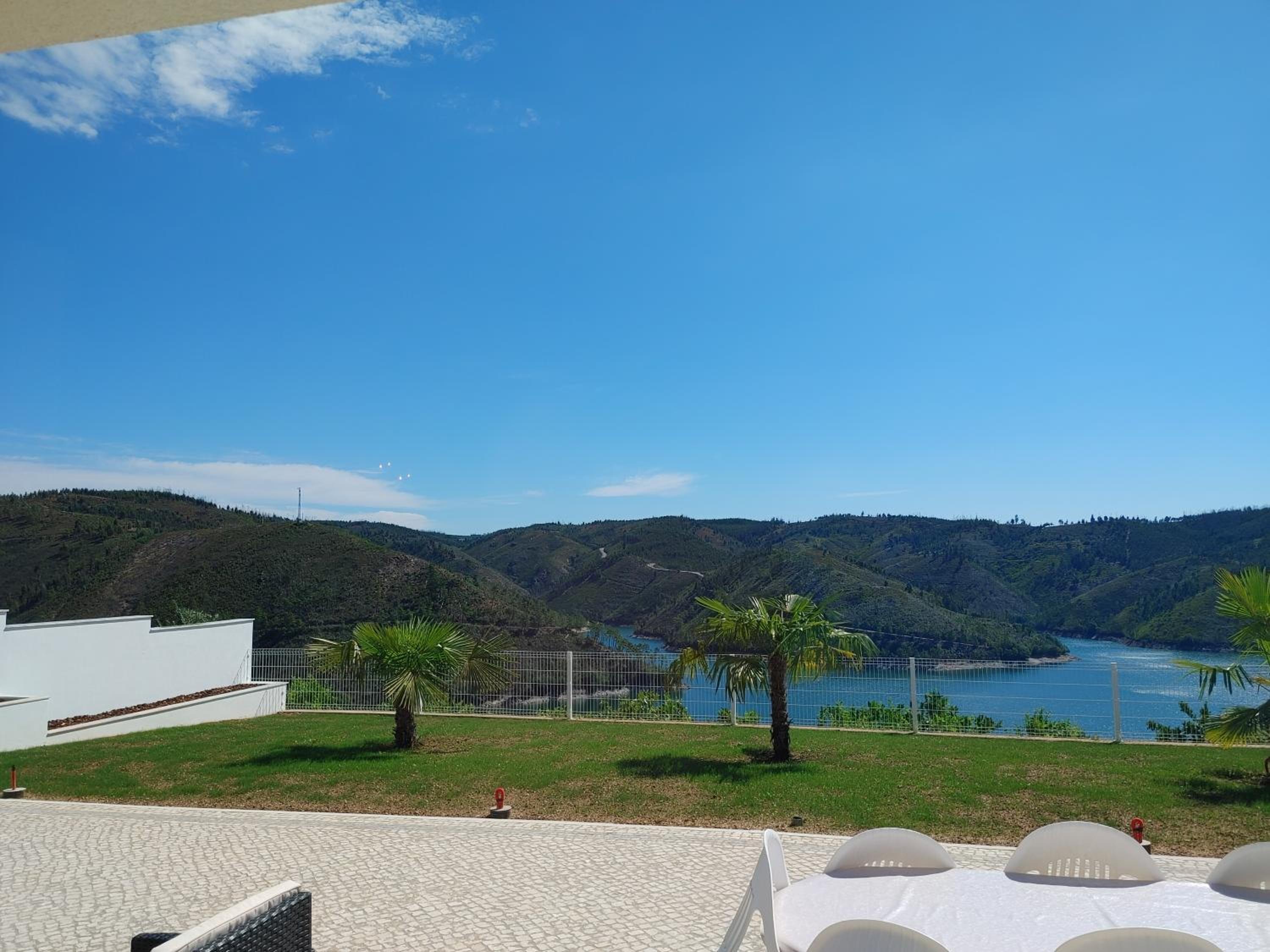 Two-Bedroom Villa - Photo 10