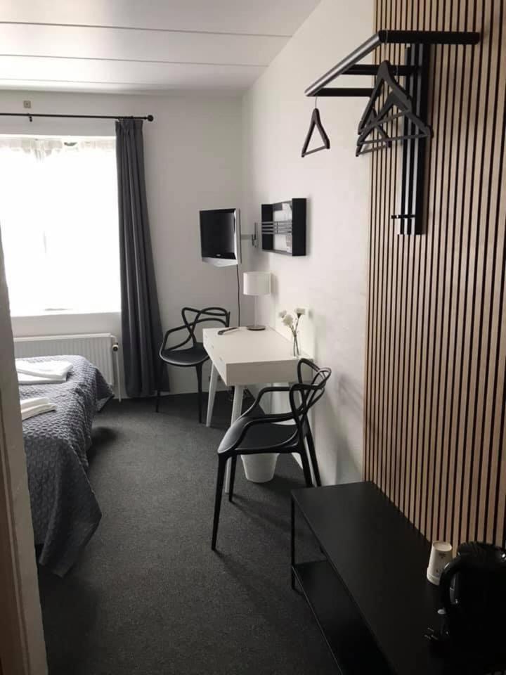 Standard Twin Room photo 3