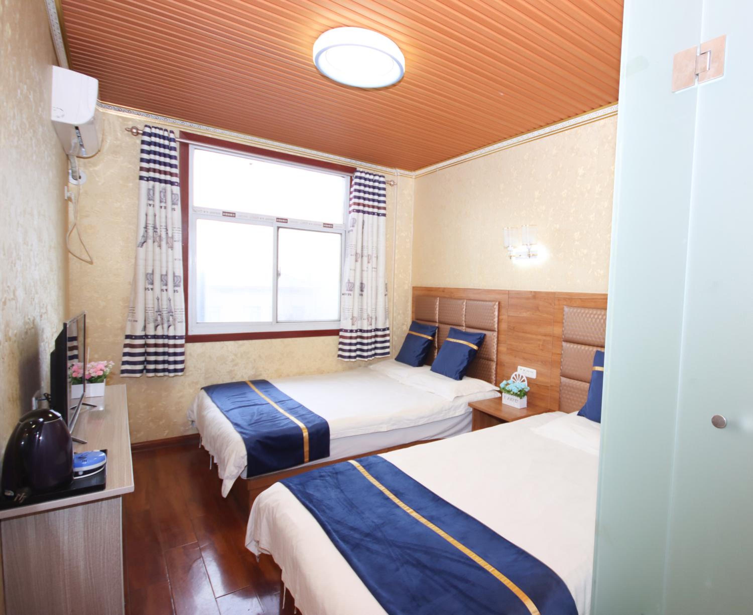 Deluxe Twin Room photo 1