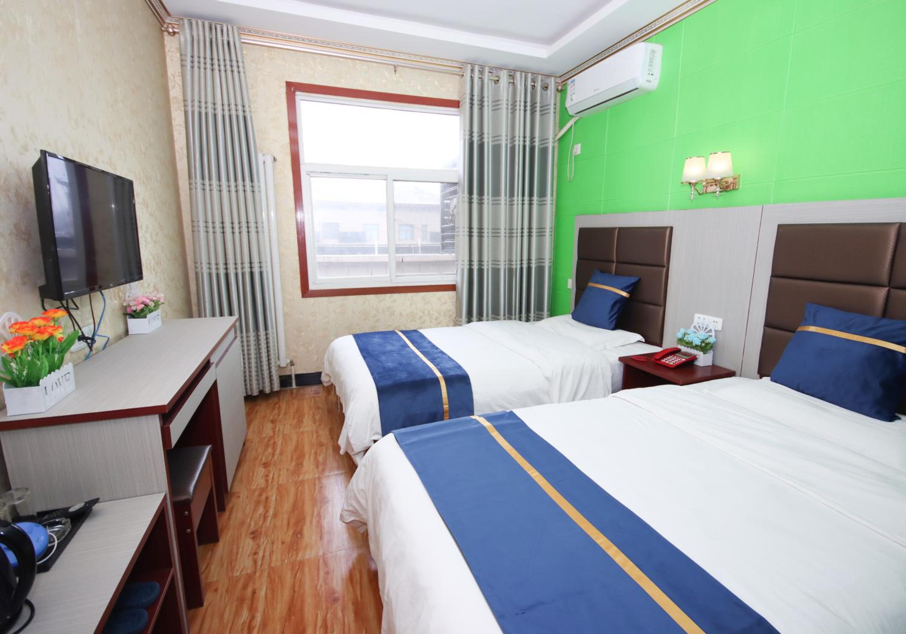 Deluxe Twin Room photo 3