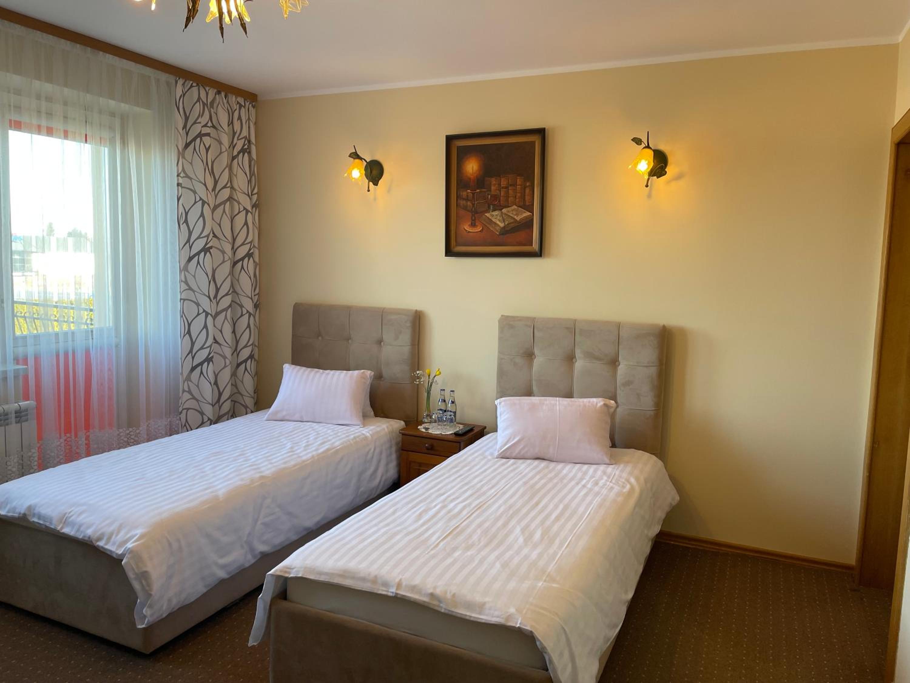 Deluxe Double Room with Balcony - Photo 1