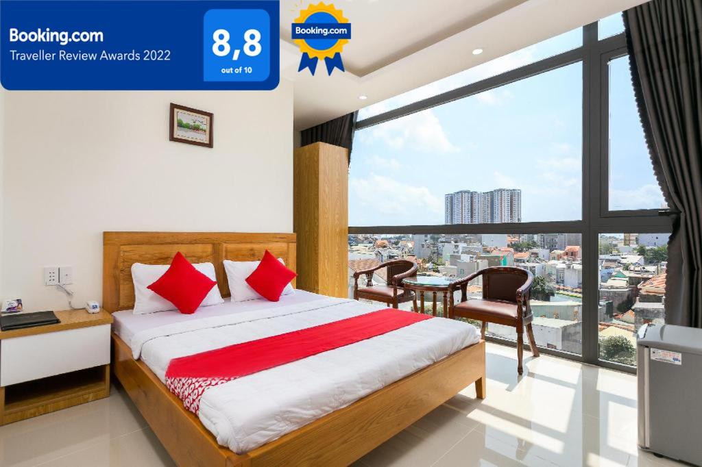 Superior Double Room with City View - Photo 2