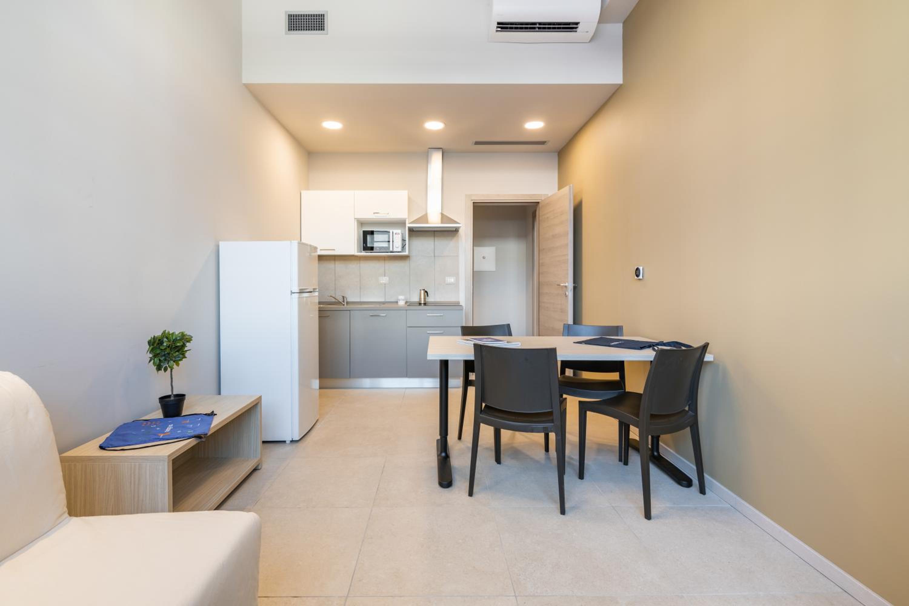 Two-Bedroom Apartment - Photo 3