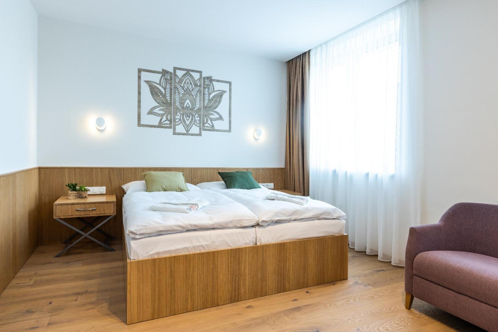 Double Room with Private Bathroom - Photo 1