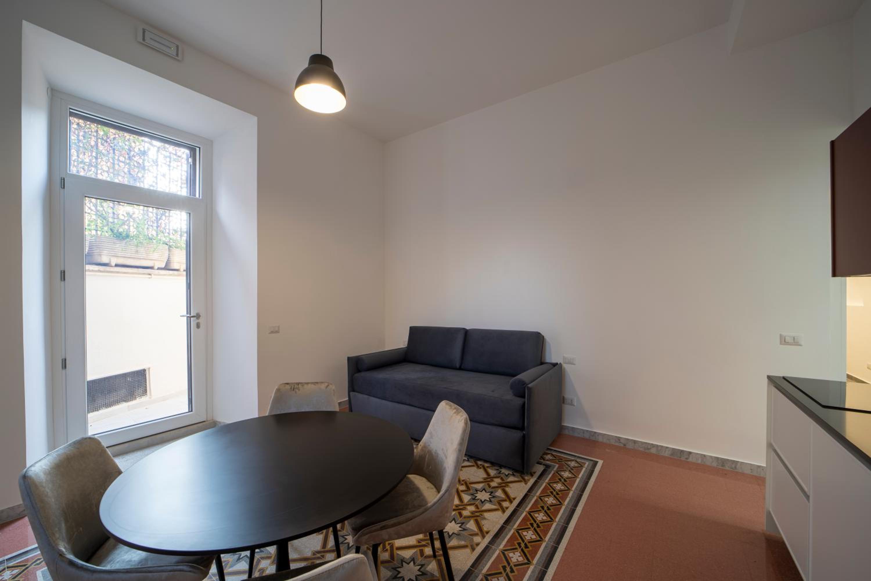 One-Bedroom House photo 2
