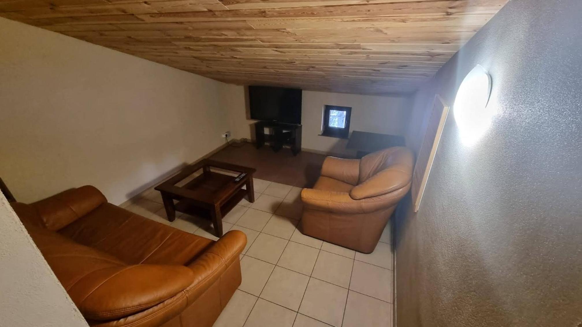 Quadruple Room with Private Bathroom - Photo 1