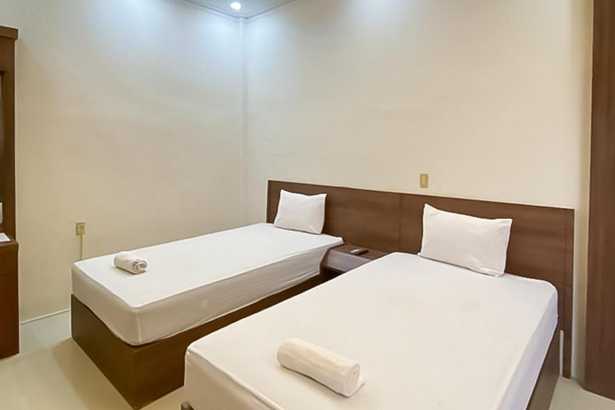 Deluxe Twin Room photo 2