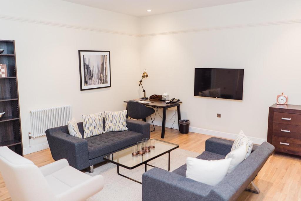 Apartment photo 2