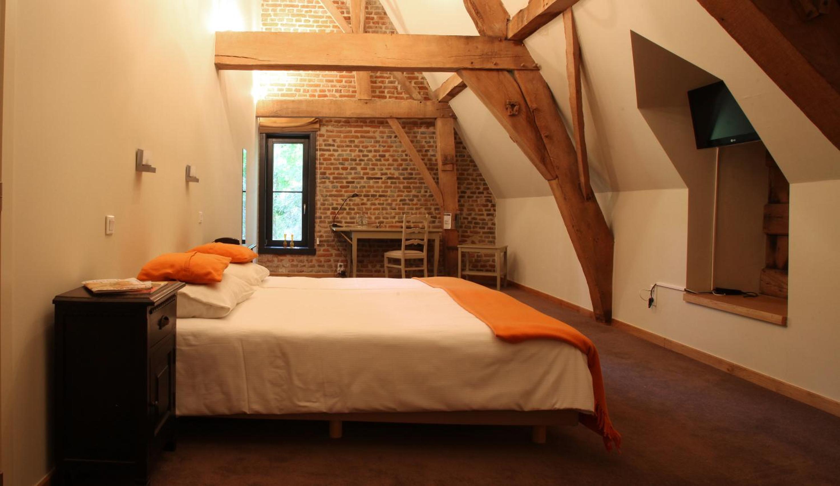 Double or Twin Room - Photo 2