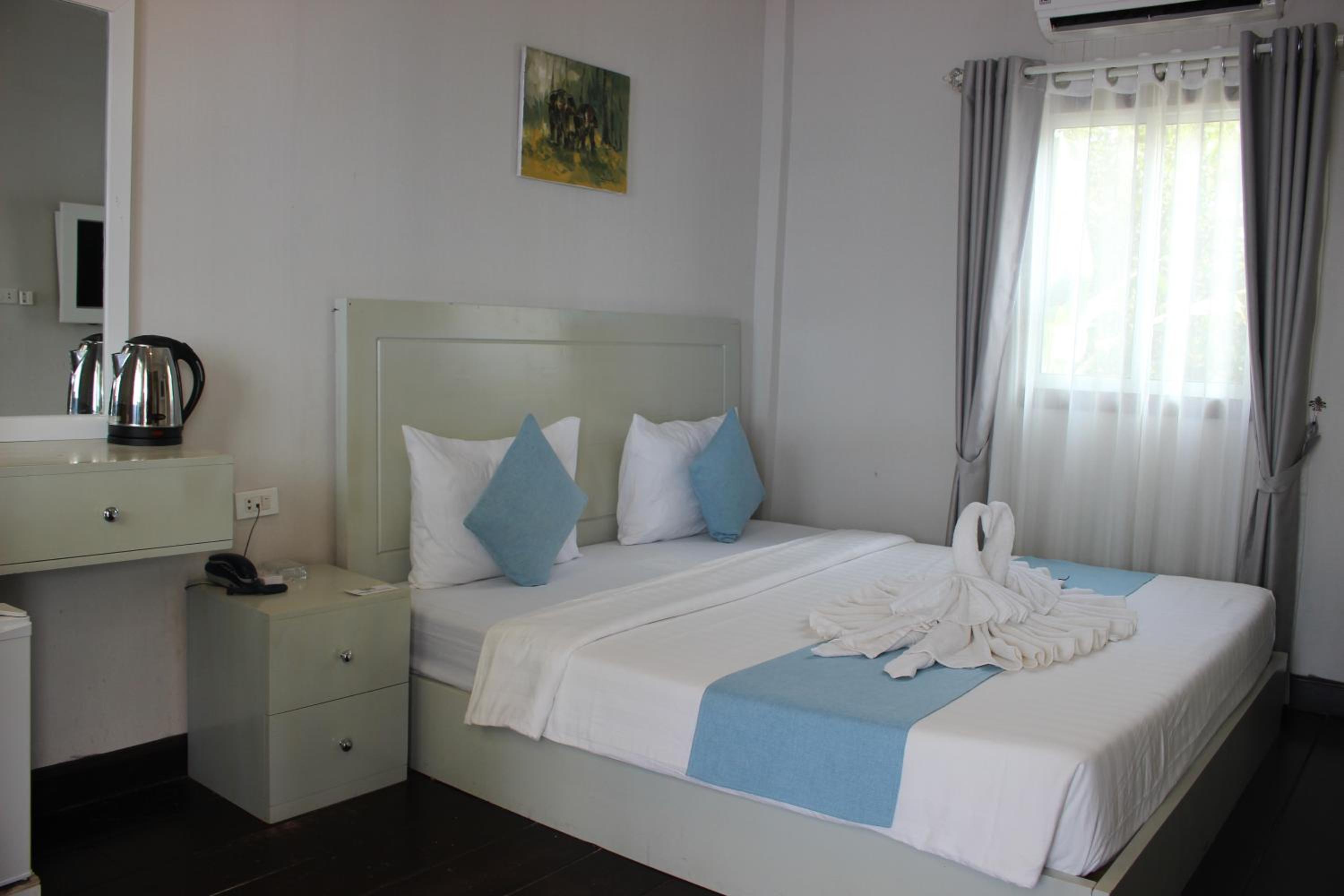 Deluxe Bungalow with Garden View - Photo 1